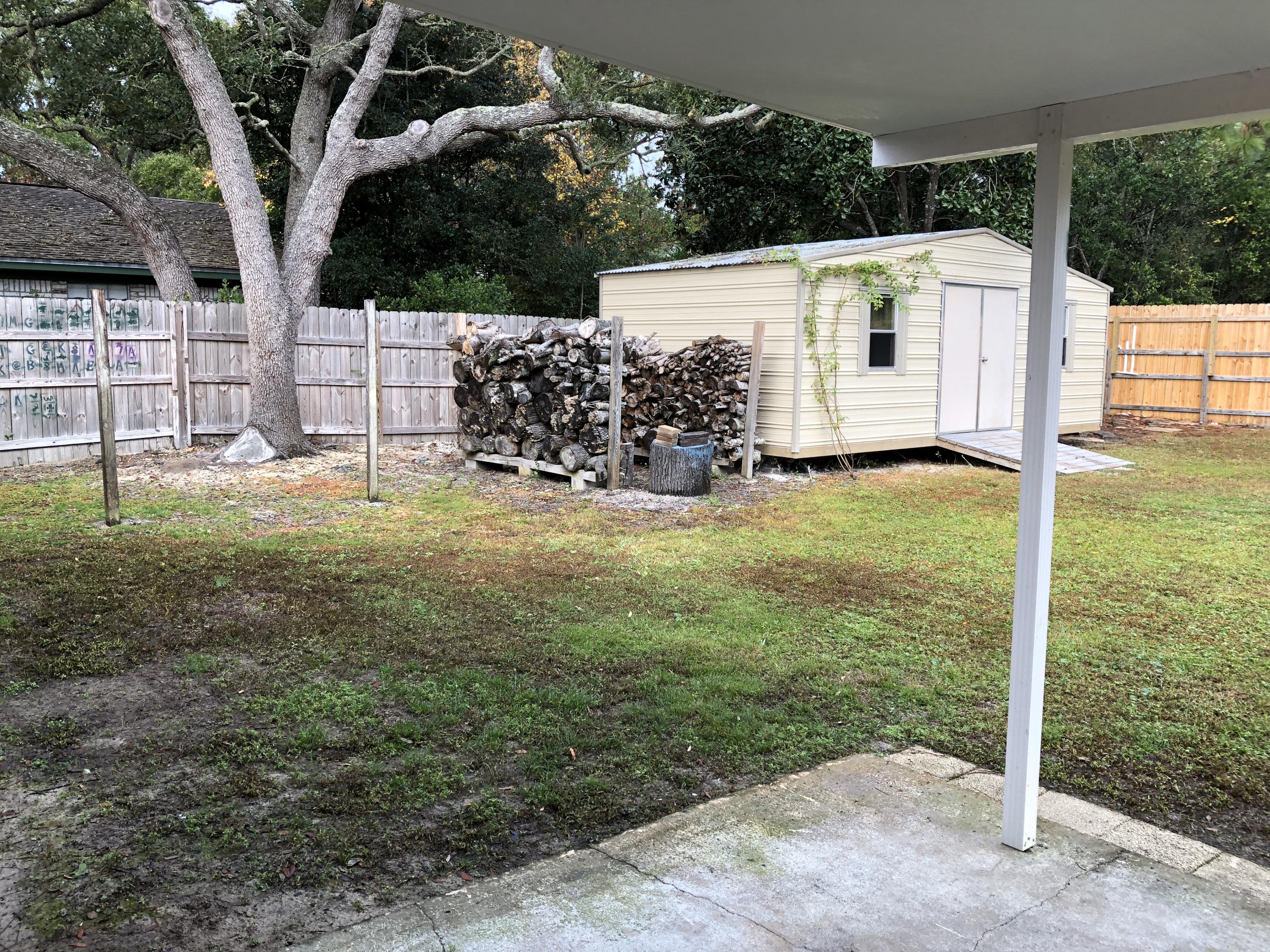 LAKE LORRAINE ESTATES - Residential