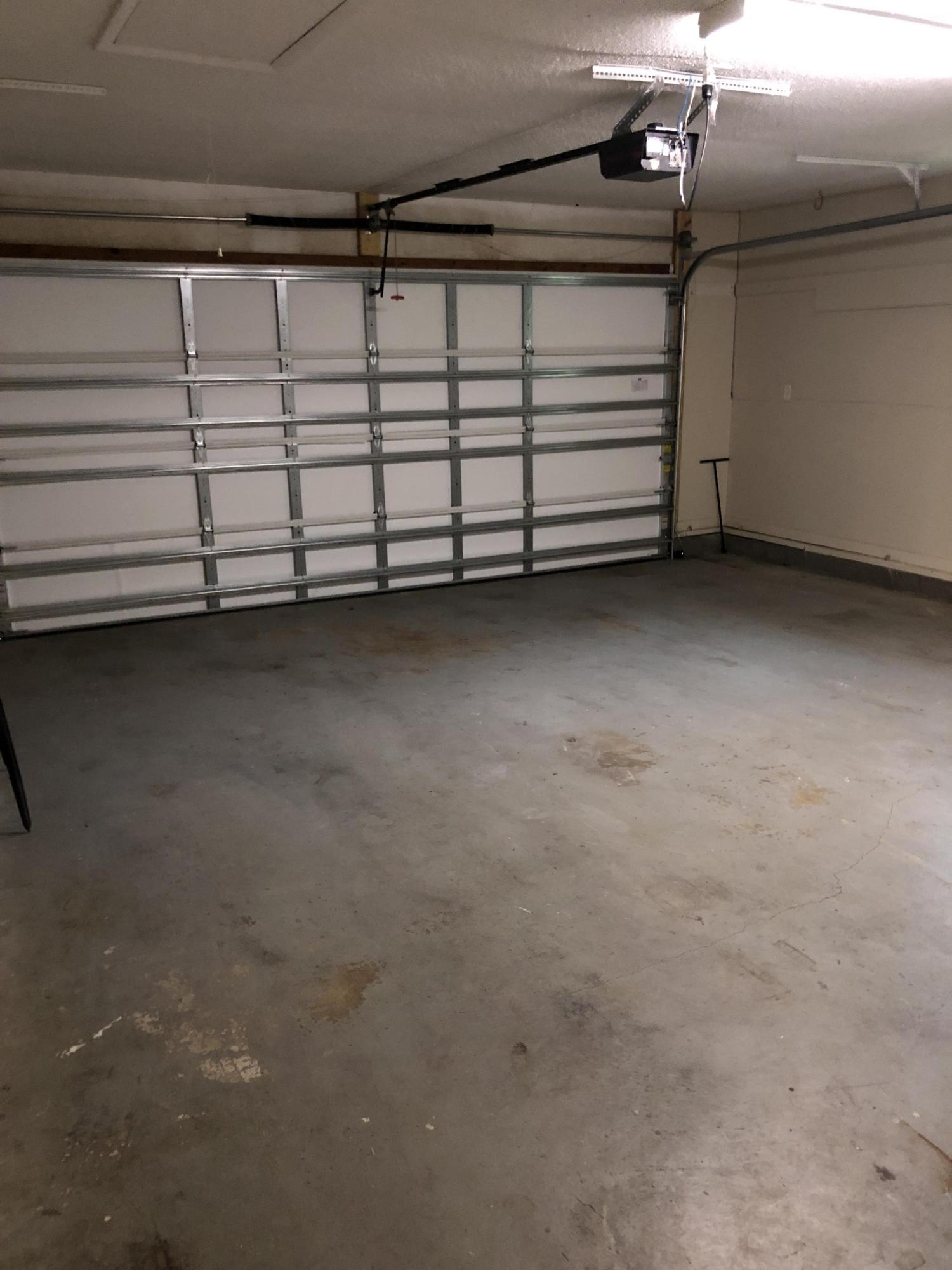 LAKE LORRAINE ESTATES - Residential