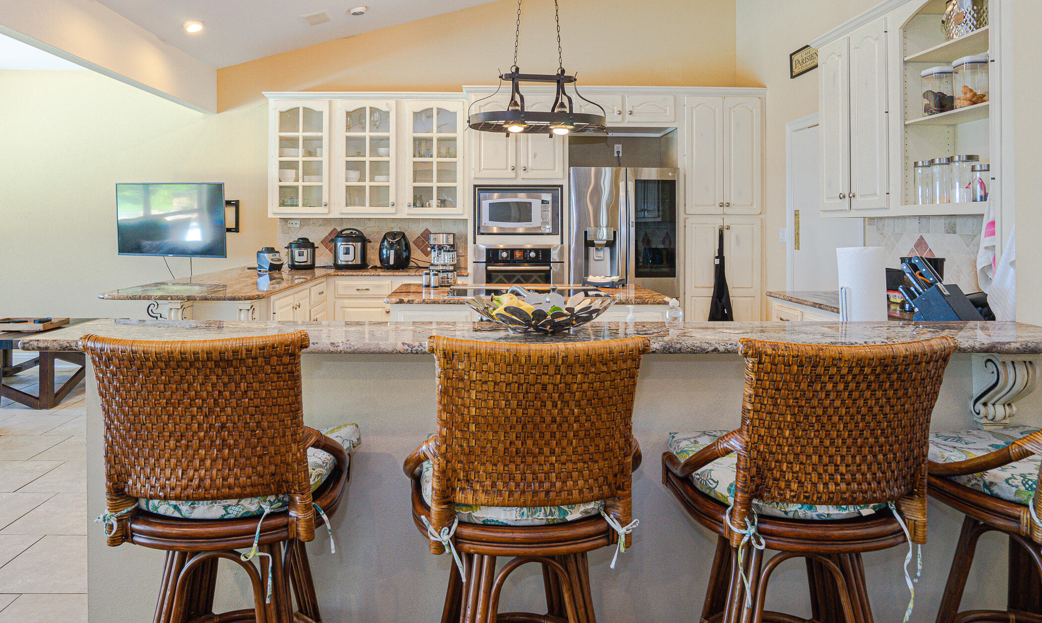 WHISPERING OAKS - Residential