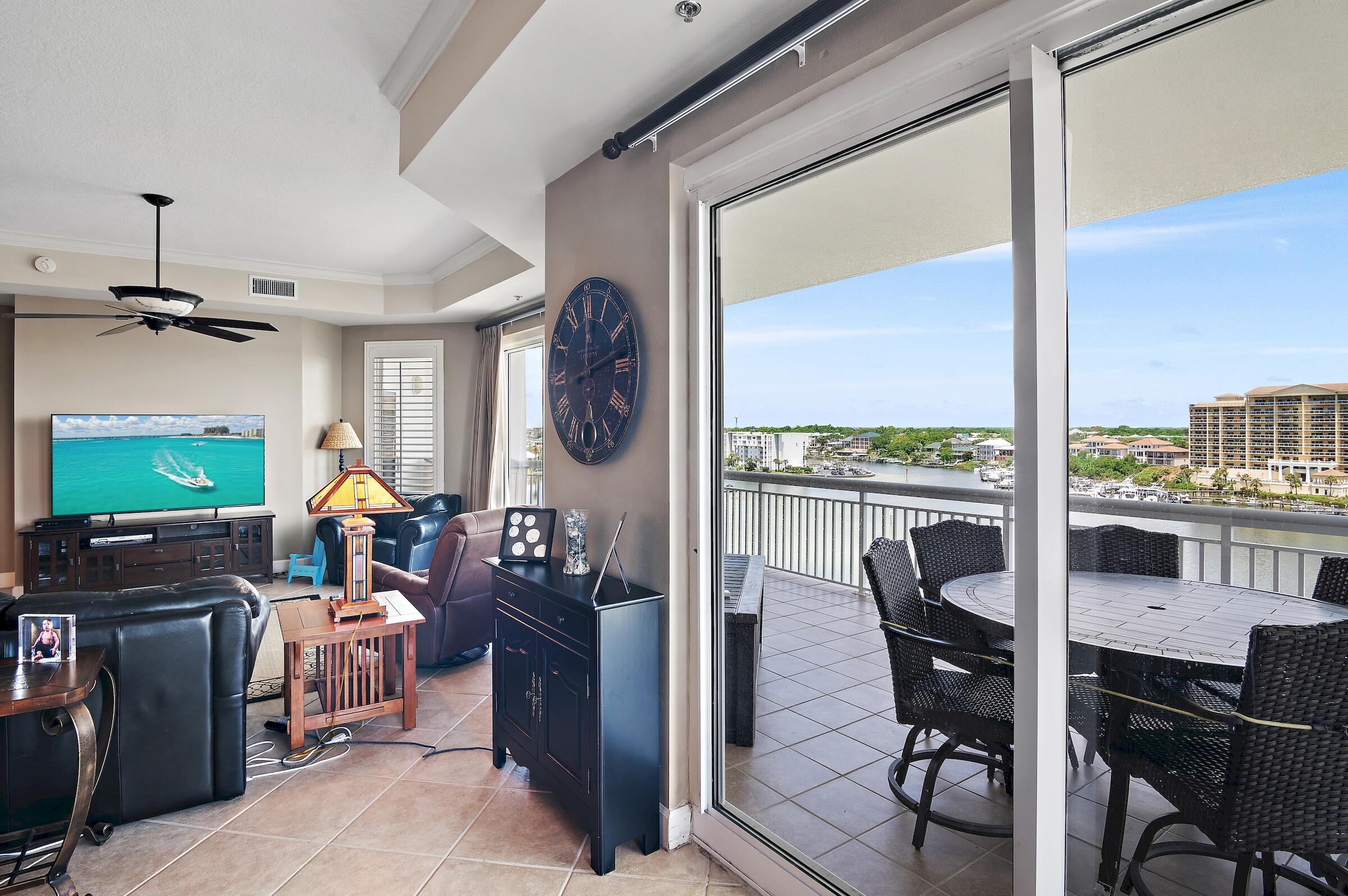 HARBOR LANDING - Residential