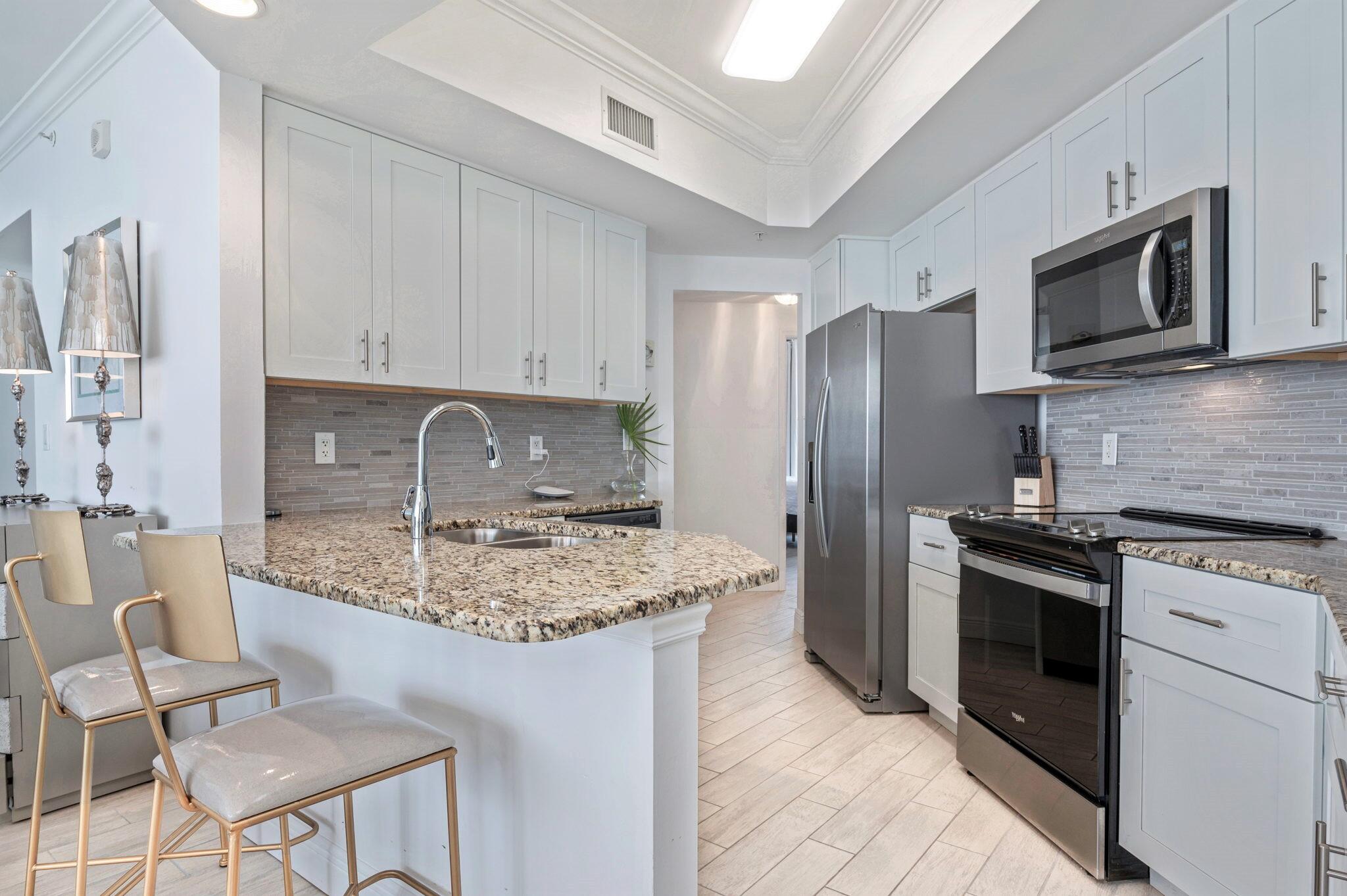 SILVER BEACH TOWERS WEST - Residential