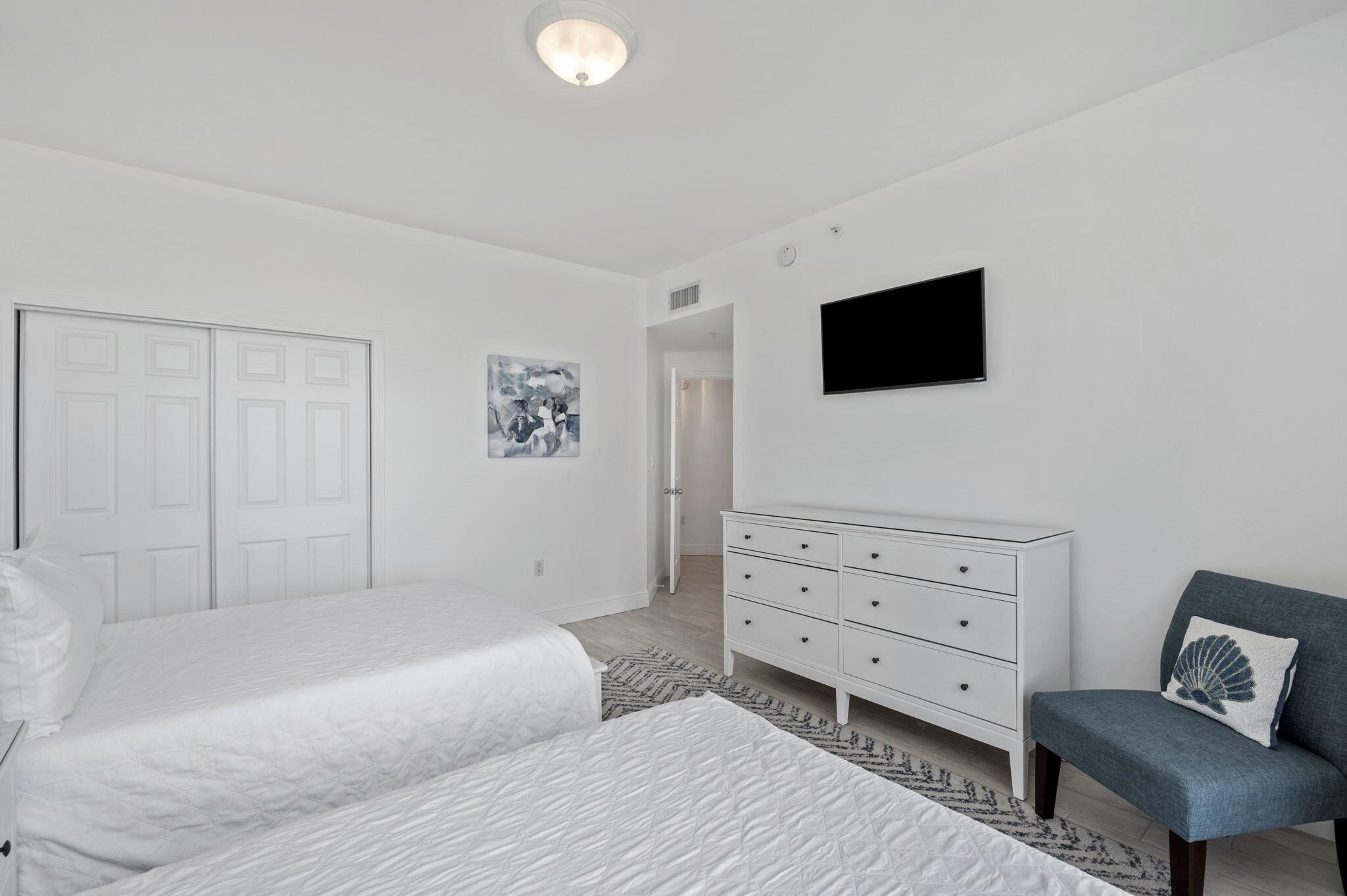 SILVER BEACH TOWERS WEST - Residential