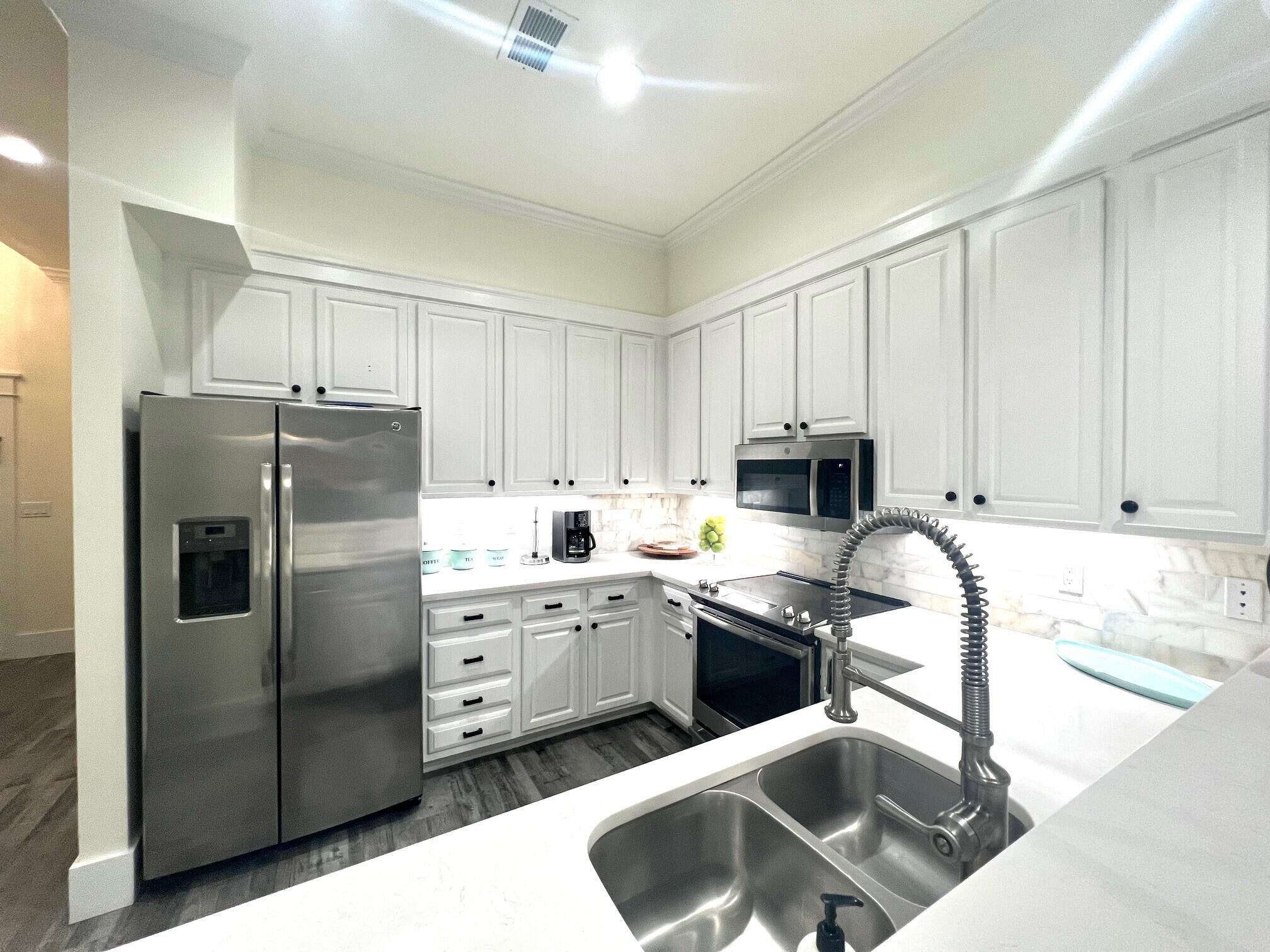 GRAND HARBOUR - Residential Lease