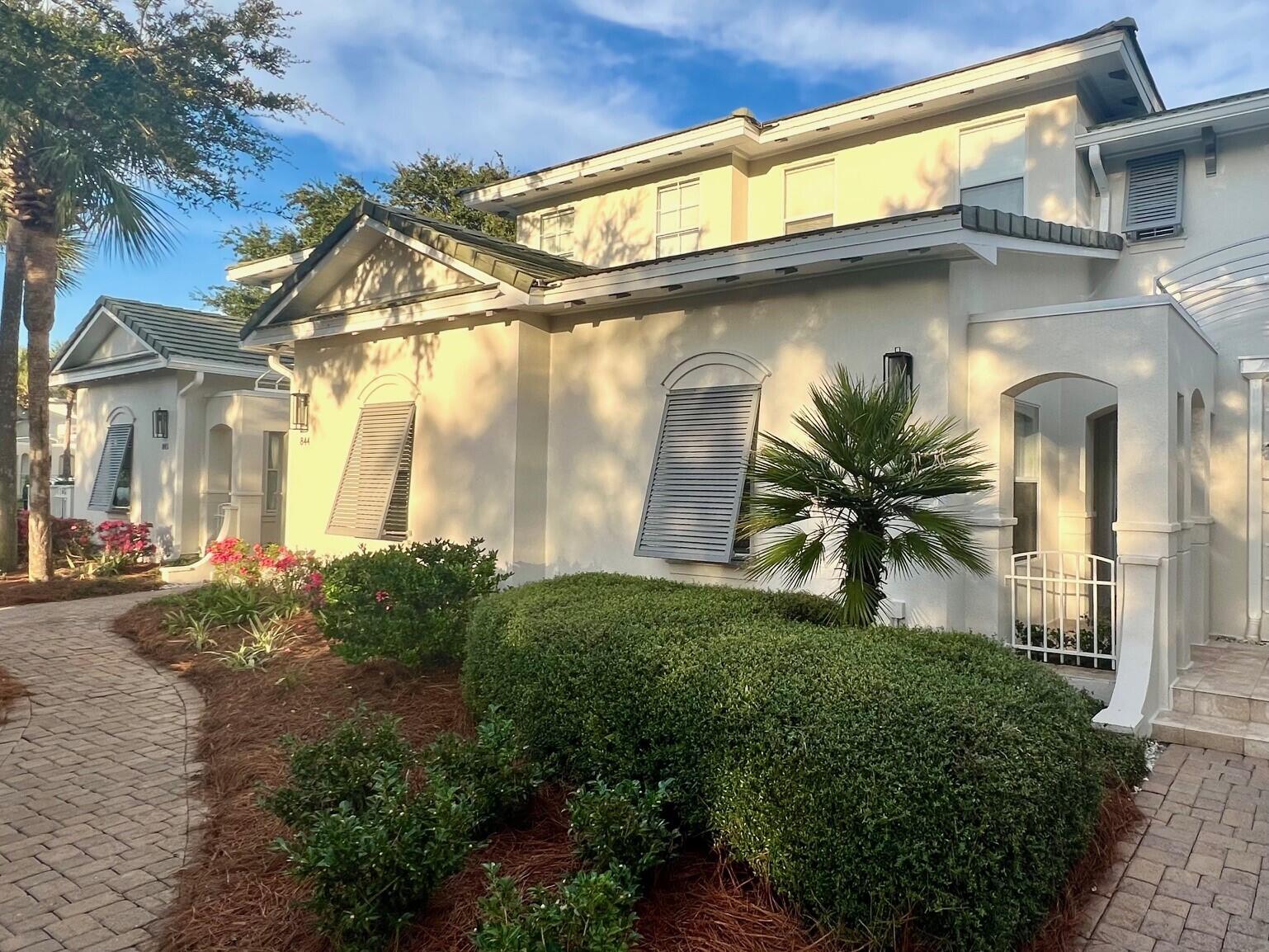GRAND HARBOUR - Residential Lease
