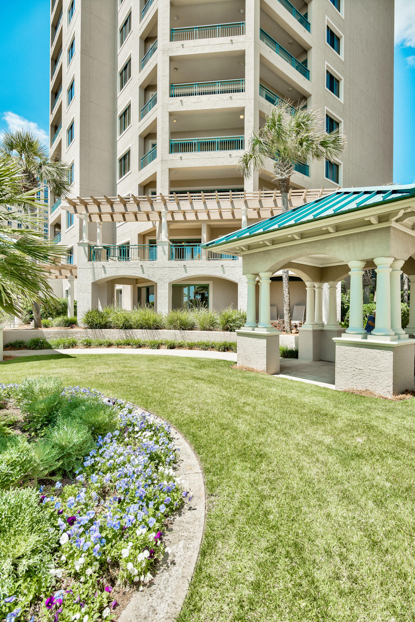 SOUTHWINDS II - Residential