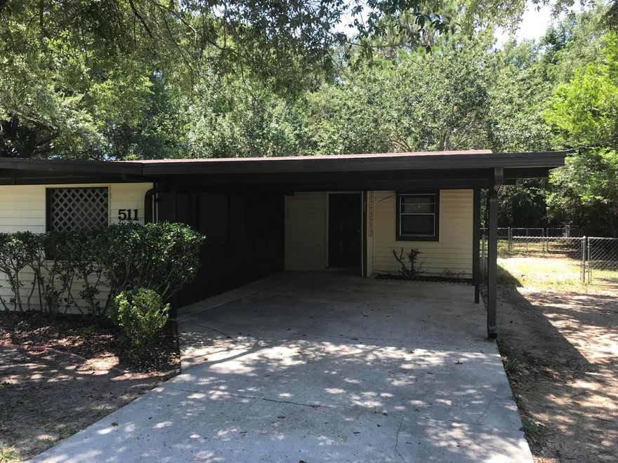Charming duplex nestled in the heart of Niceville. Unit has tile flooring in main living areas and carpet in bedrooms. Kitchen offers plenty of cabinet space. Duplex includes Carport and screened in Florida Room shared with neighboring unit, 507 Fir. Laundry area is equipped with tile flooring. Rent includes water, sewer, and garbage. No smoking. This is a must see! Easy application process, apply today! ~All ERA American Real Estate residents are enrolled in the Resident Benefits Package (RBP) for $35/month which includes HVAC air filter delivery (for applicable properties), credit building to help boost your credit score with timely rent payments, $1M Identity Protection, utility concierge service making utility connection a breeze during your move-in, our best-in-class resident rewards program, and much more! More details upon application.~