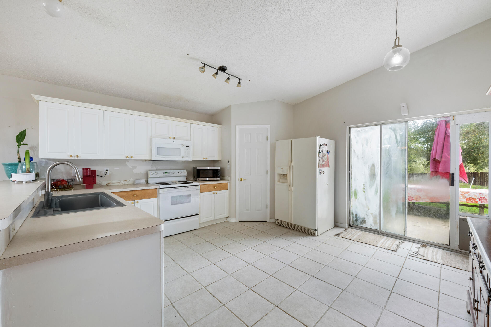 COUNTRYVIEW ESTATES 4TH ADDN PH 5 - Residential