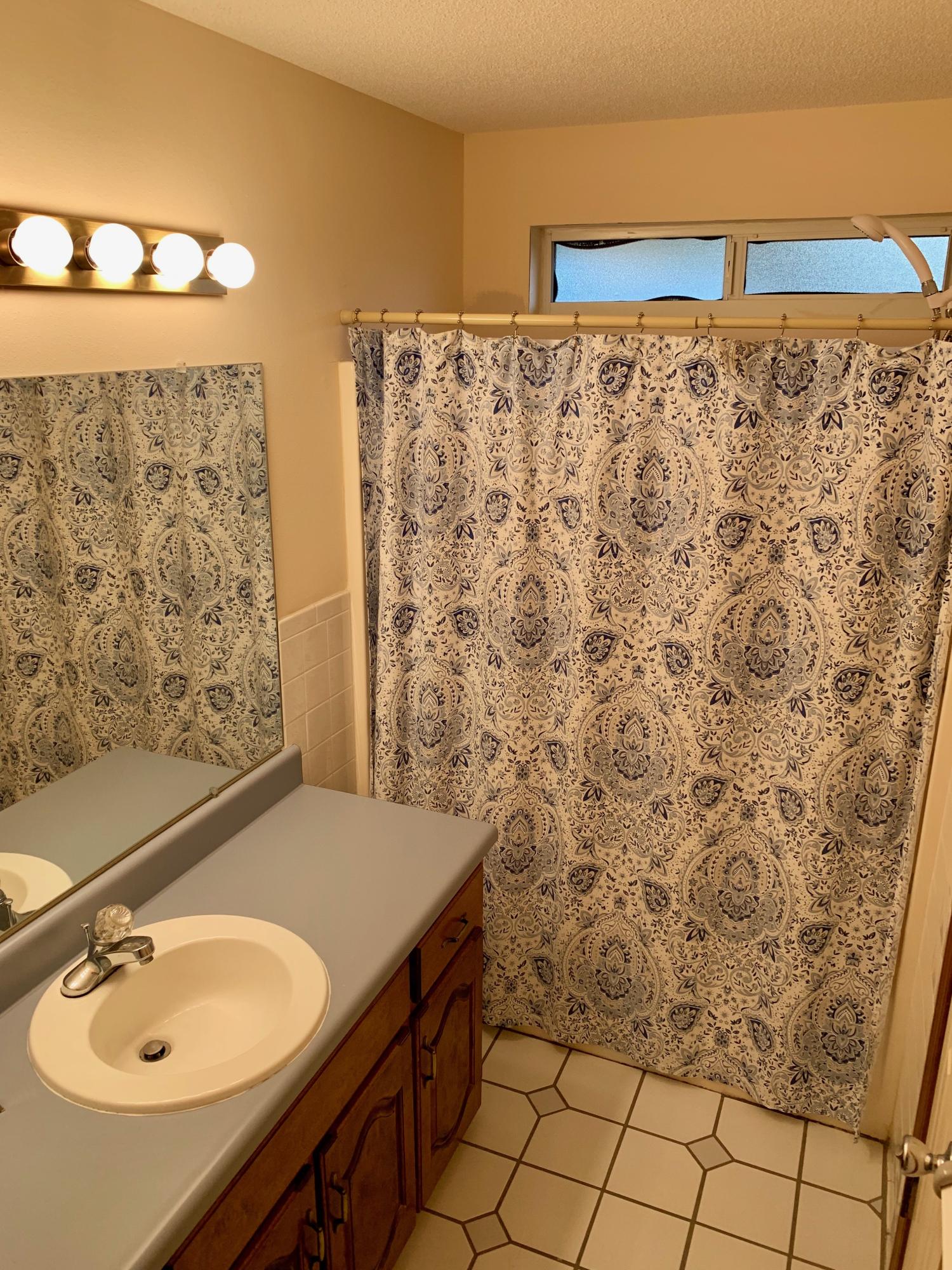 ST ANDREWS EAST BLUEWATER BAY - Residential