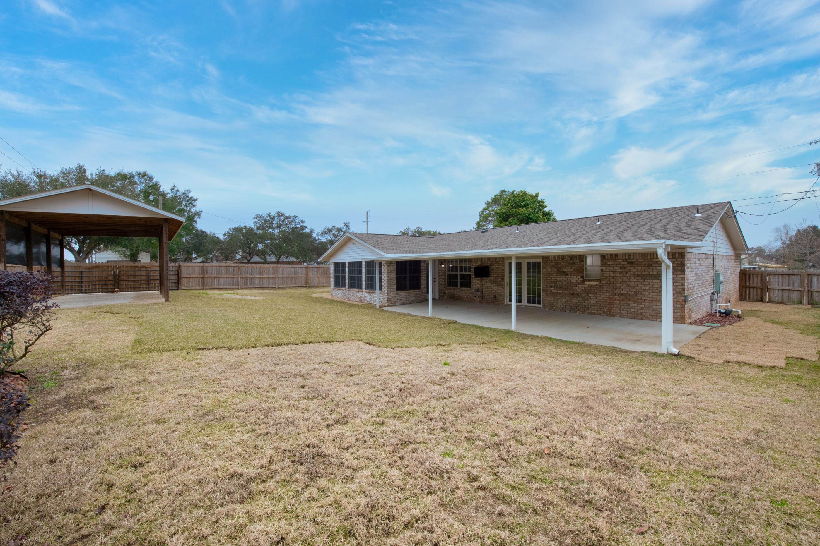 COUNTRY BREEZE ESTATES - Residential