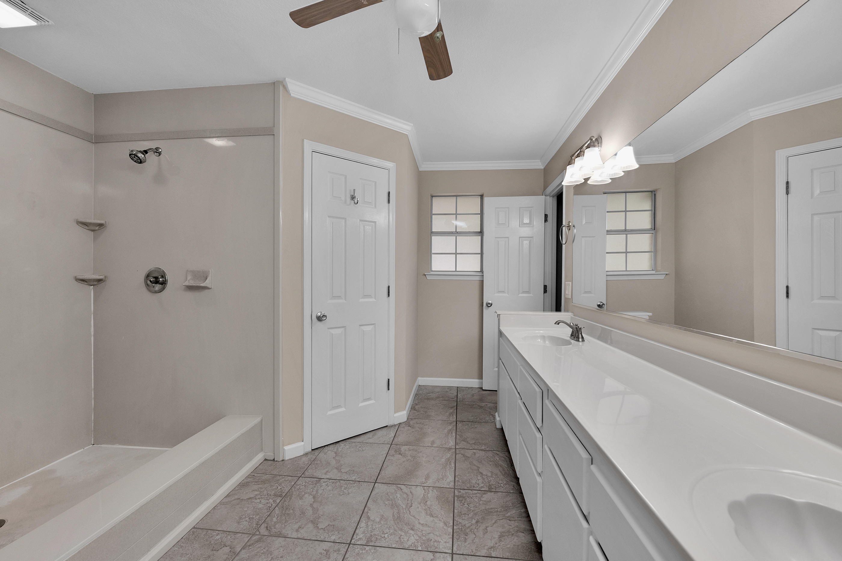 COUNTRY BREEZE ESTATES - Residential