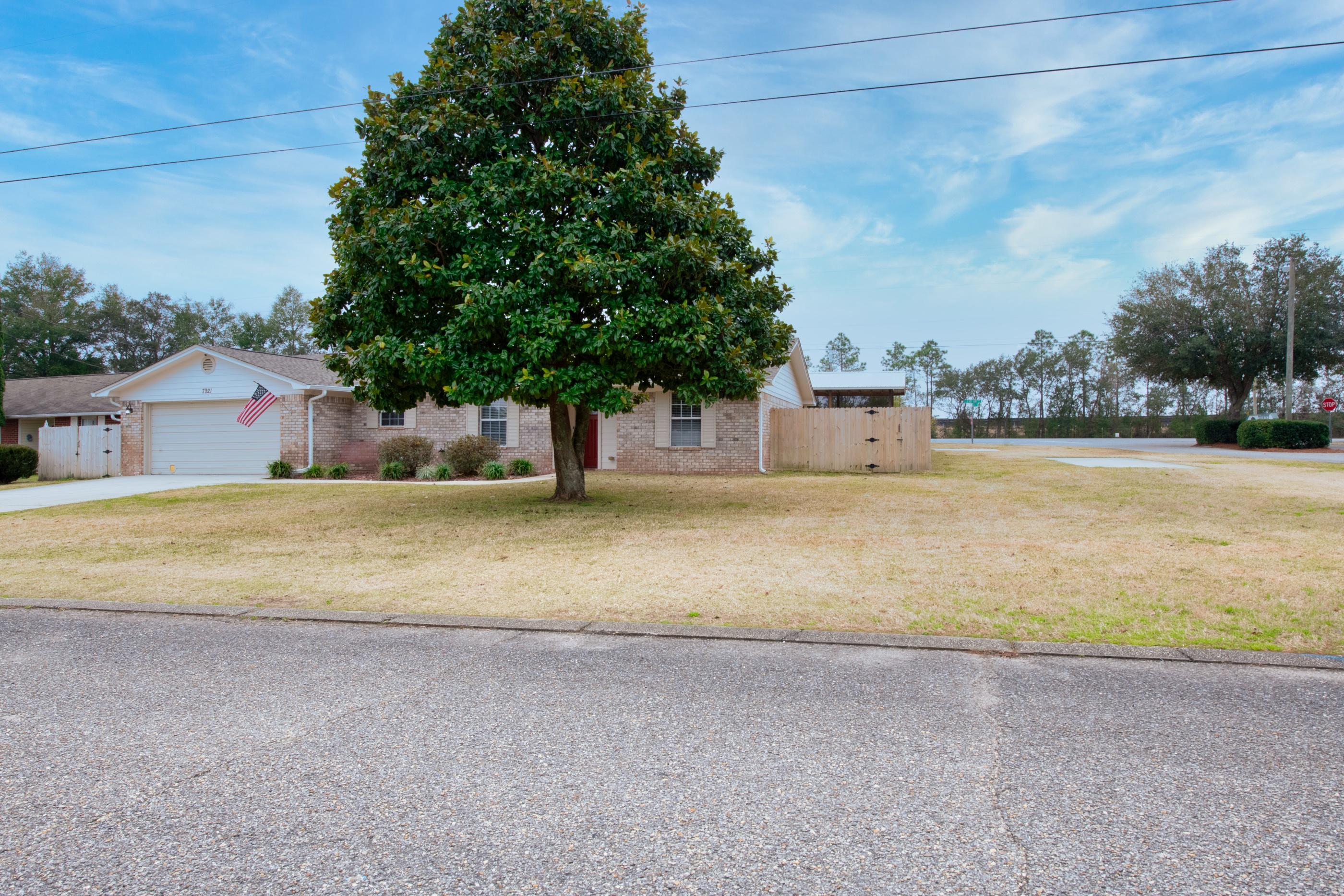 COUNTRY BREEZE ESTATES - Residential