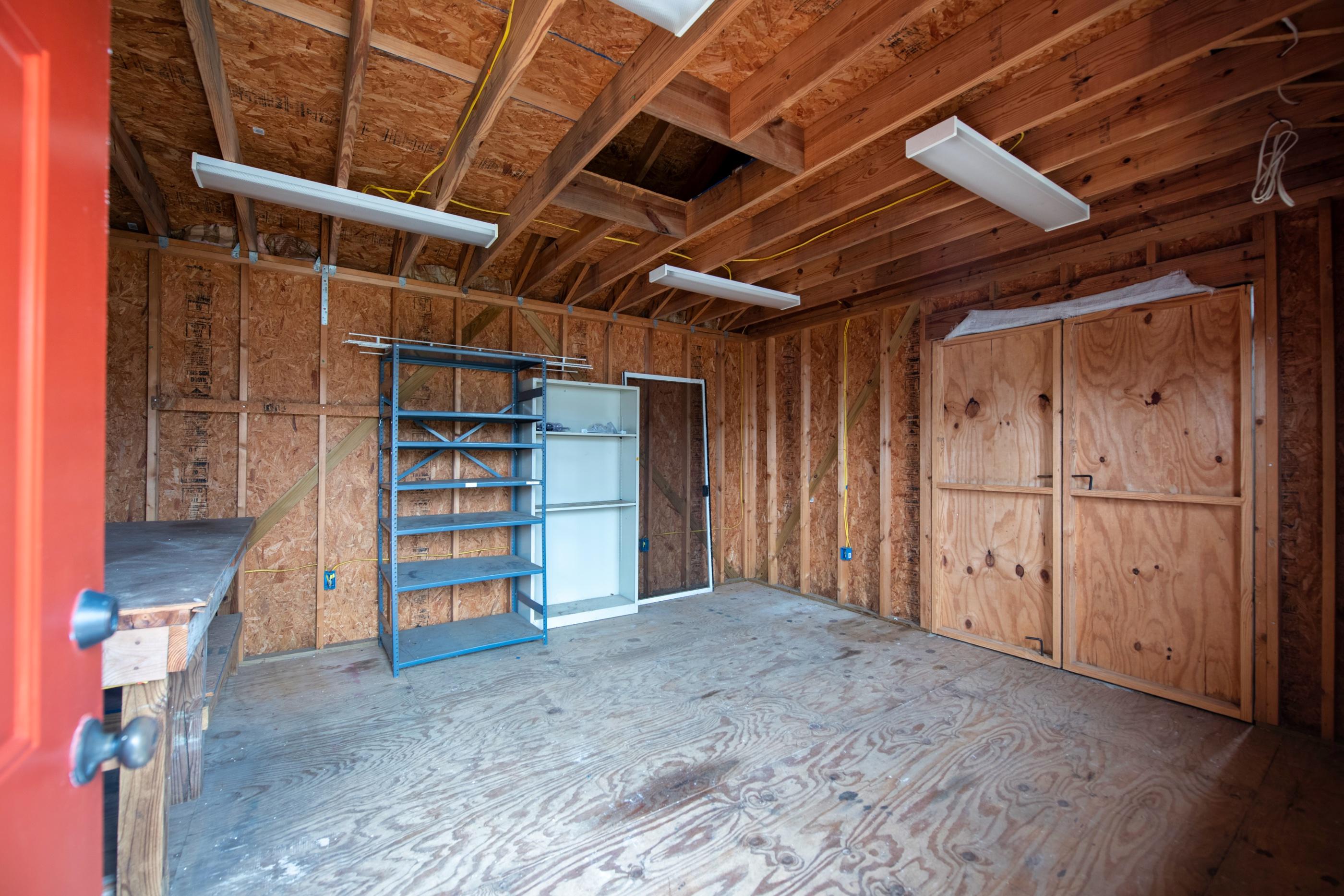 COUNTRY BREEZE ESTATES - Residential