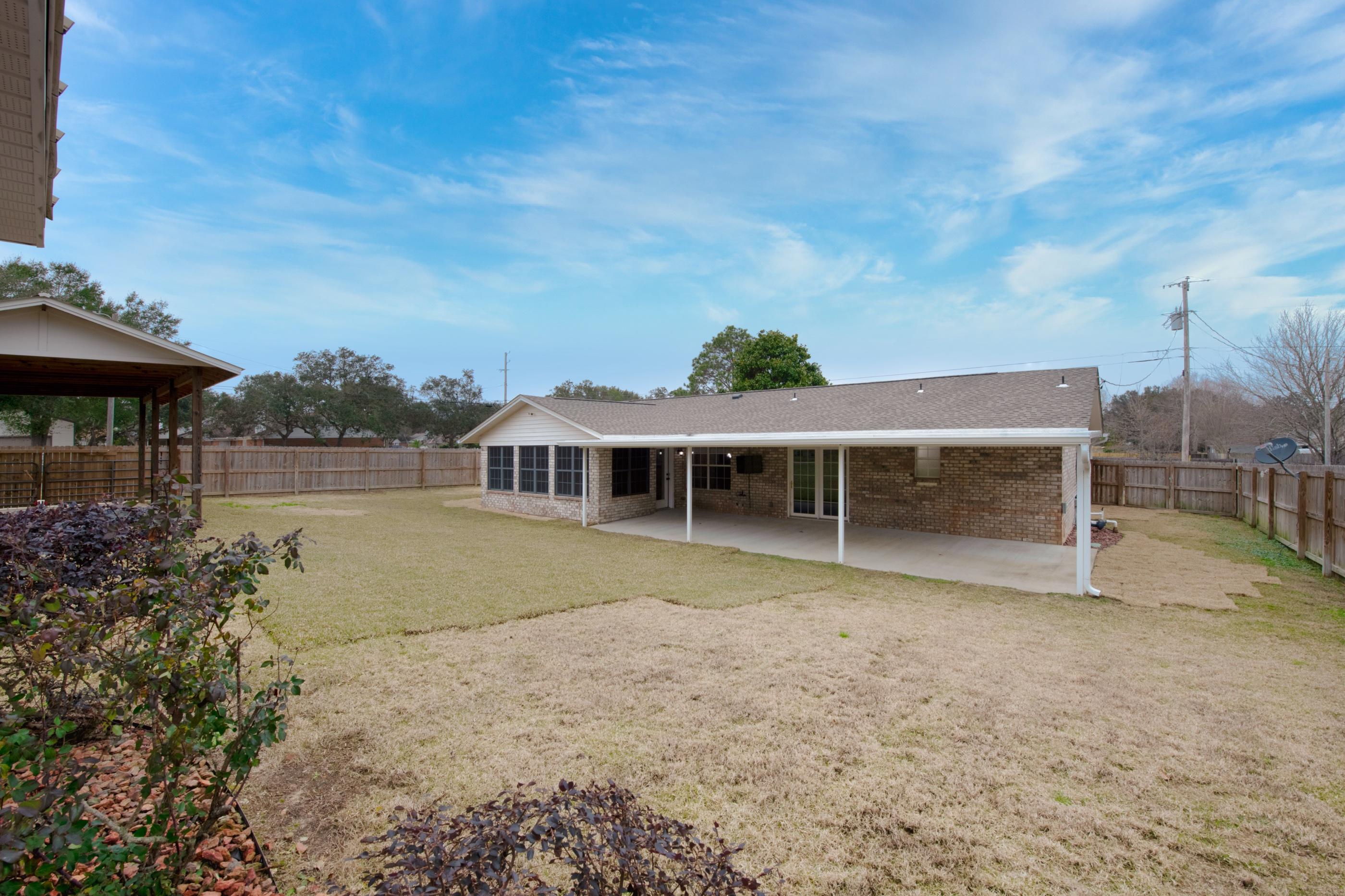 COUNTRY BREEZE ESTATES - Residential