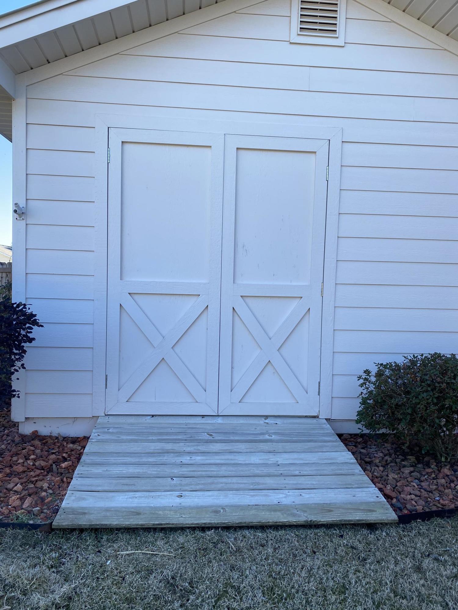 COUNTRY BREEZE ESTATES - Residential