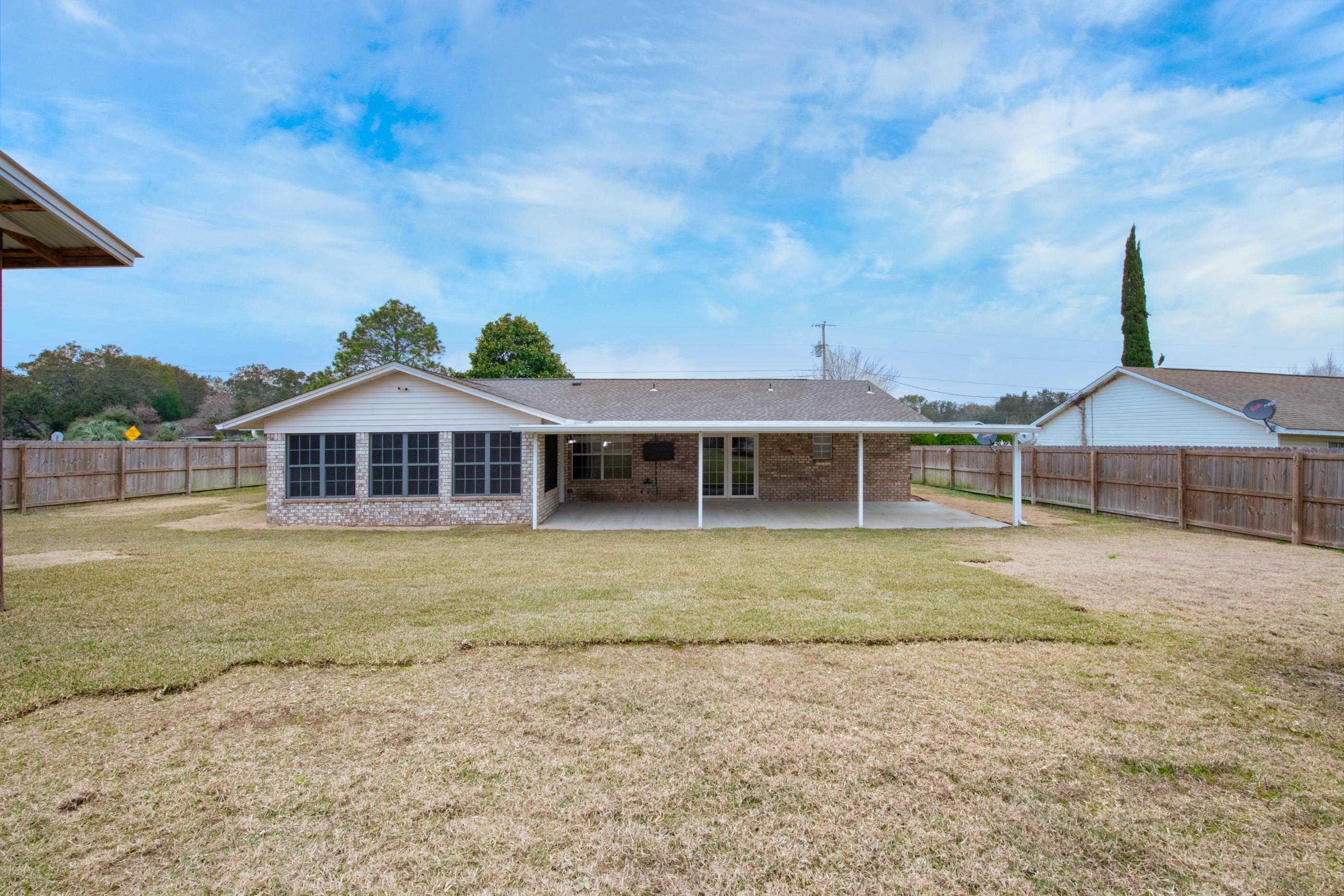 COUNTRY BREEZE ESTATES - Residential