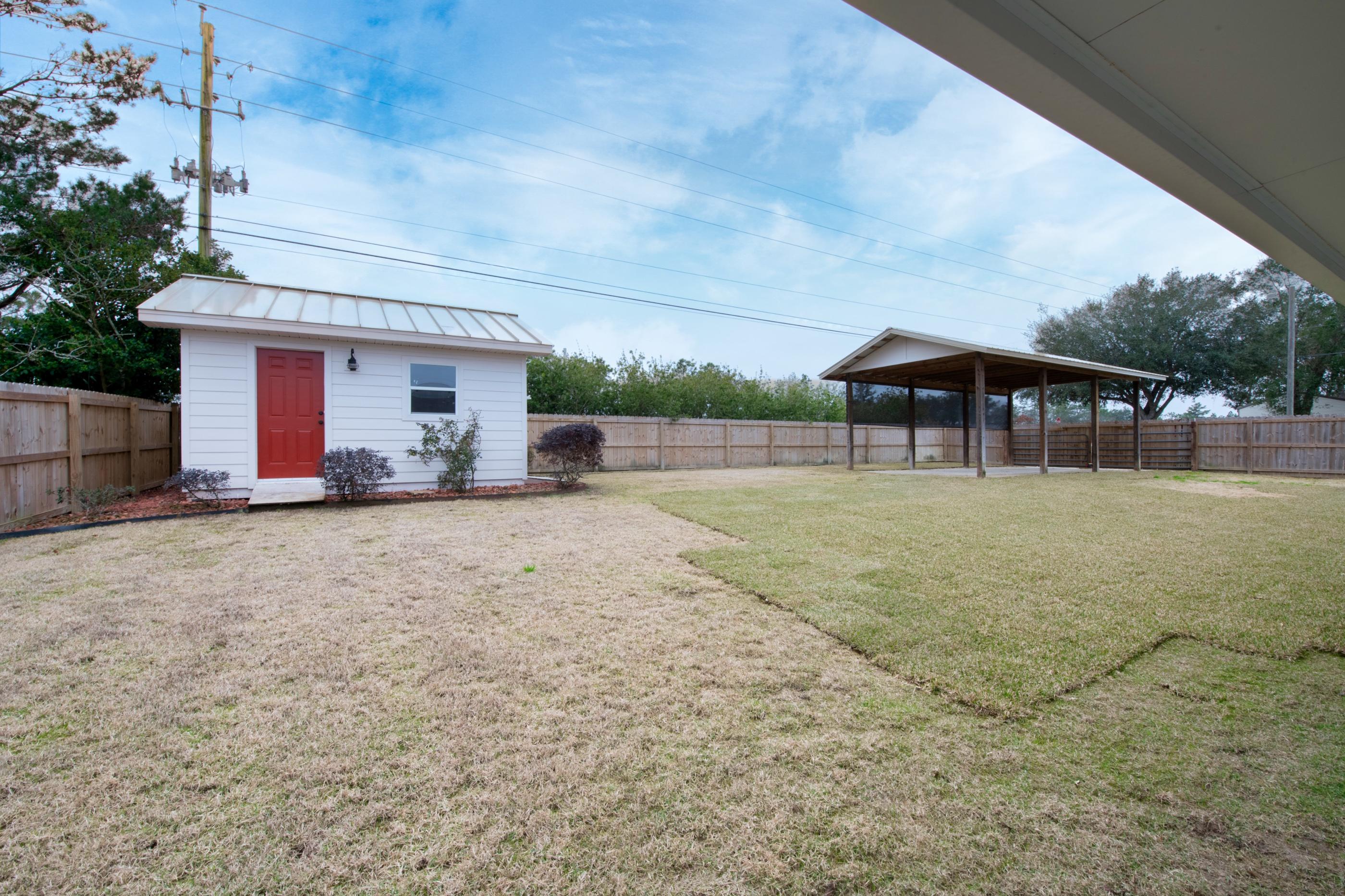 COUNTRY BREEZE ESTATES - Residential