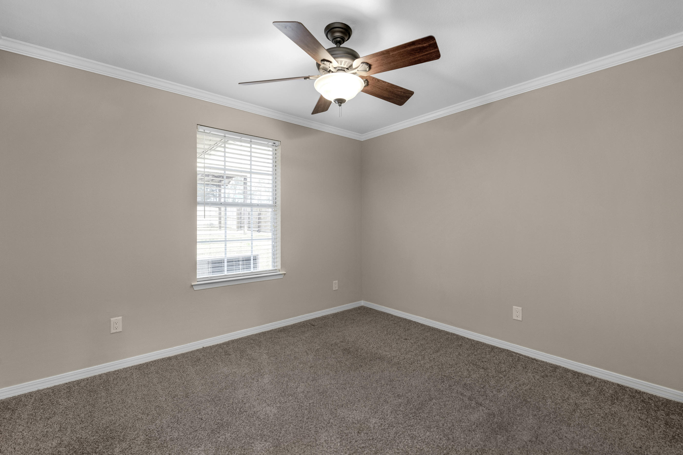 COUNTRY BREEZE ESTATES - Residential