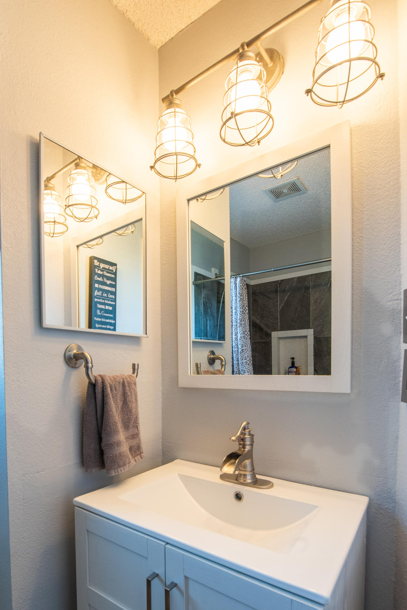 LIGHTHOUSE POINTE - Residential