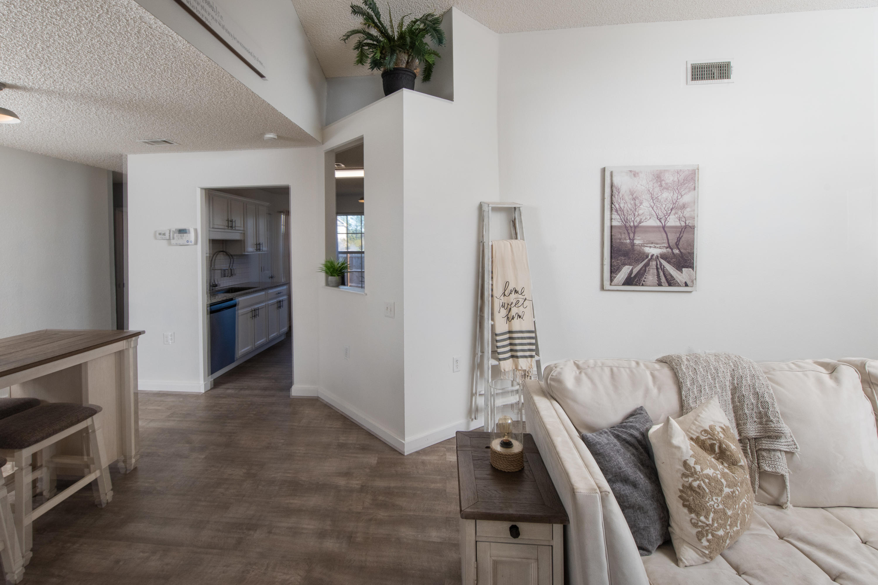 LIGHTHOUSE POINTE - Residential