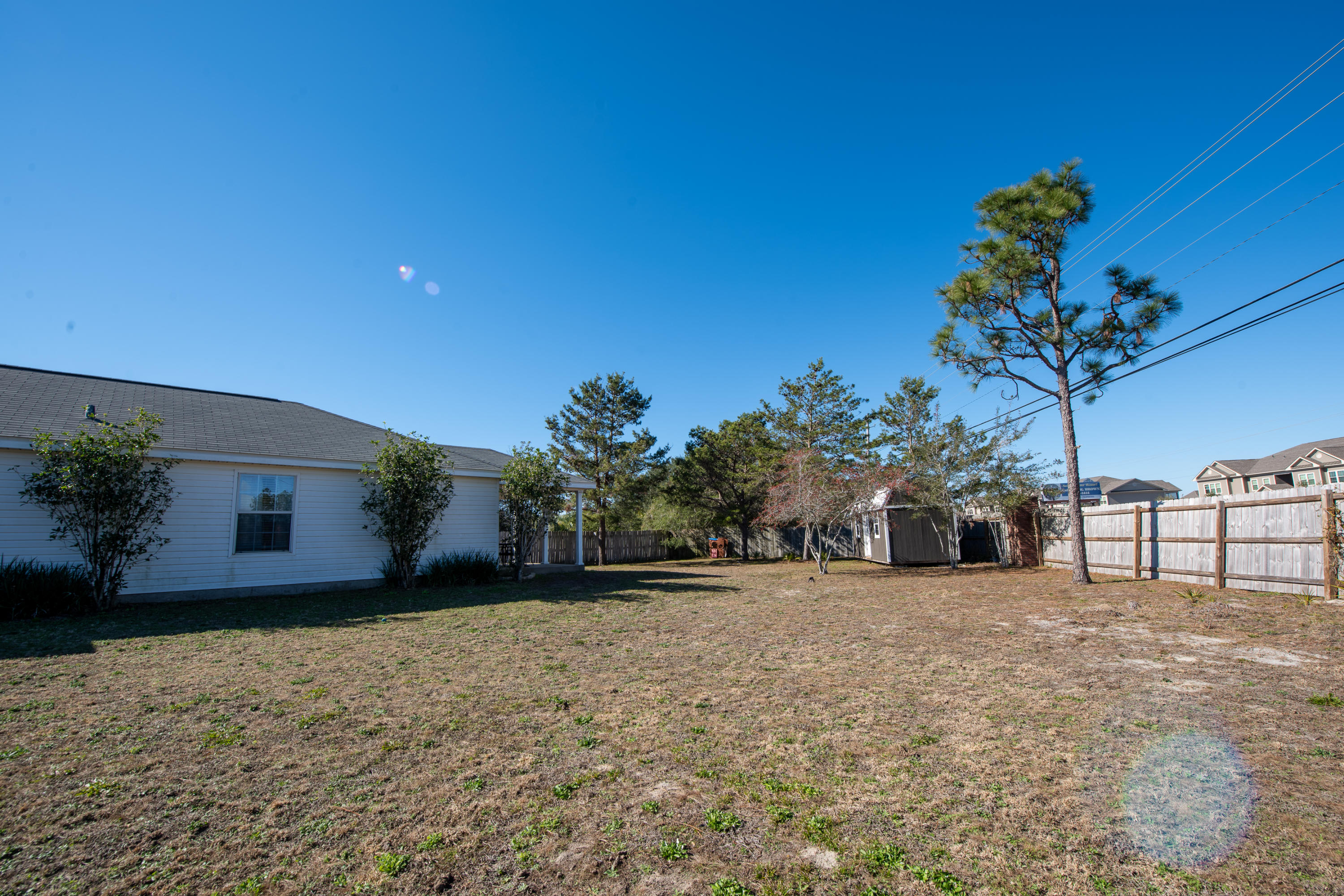 LIGHTHOUSE POINTE - Residential