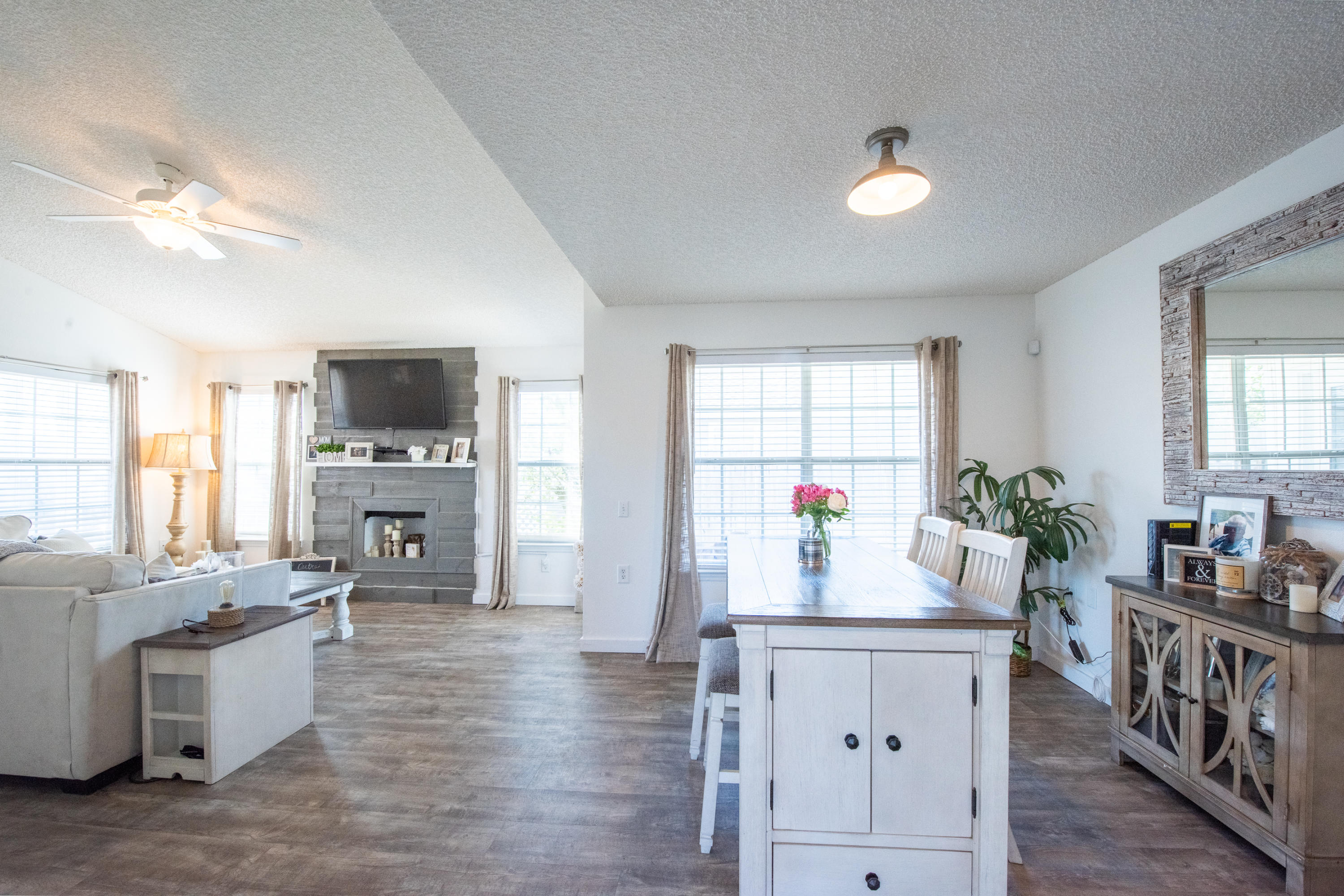 LIGHTHOUSE POINTE - Residential