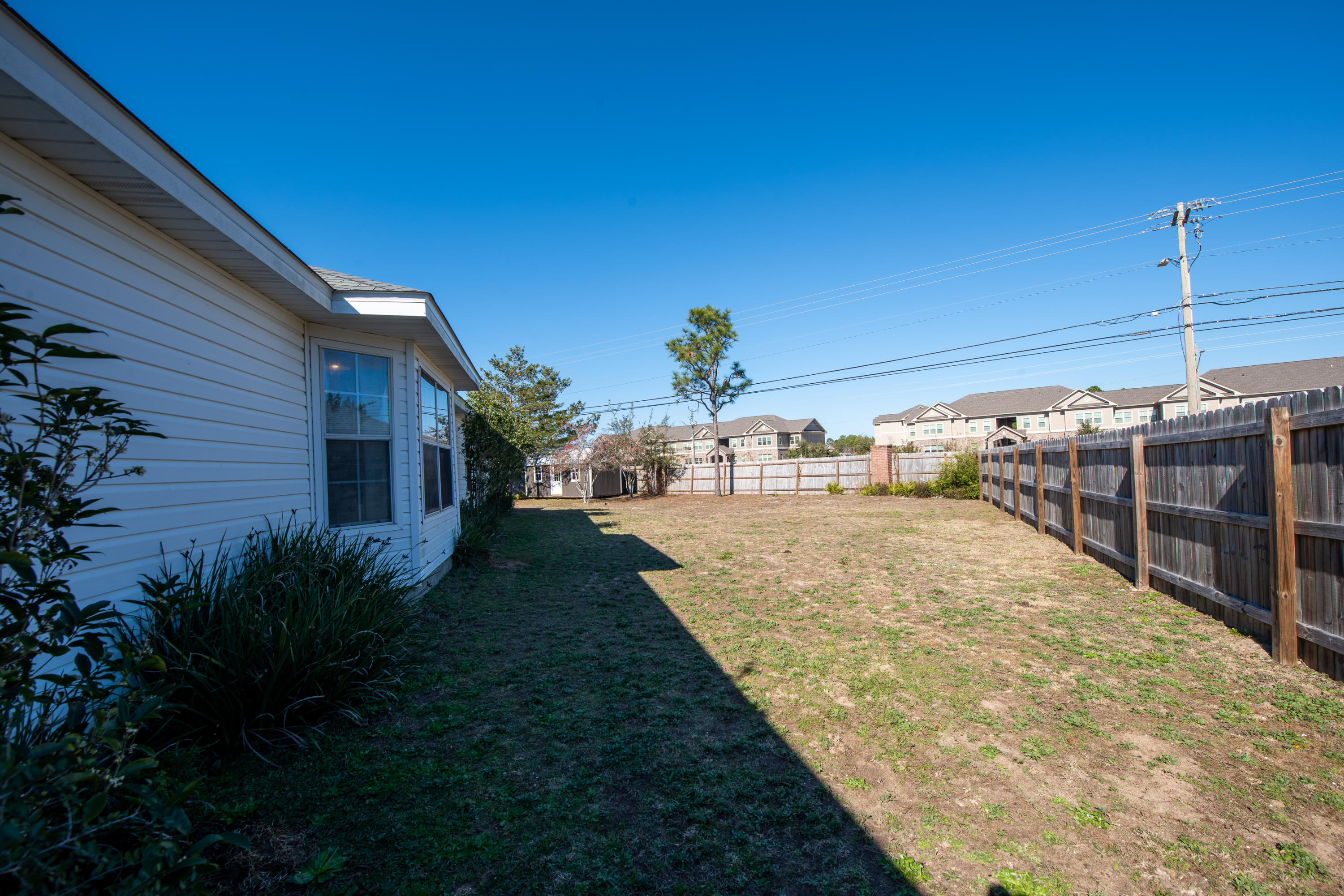 LIGHTHOUSE POINTE - Residential