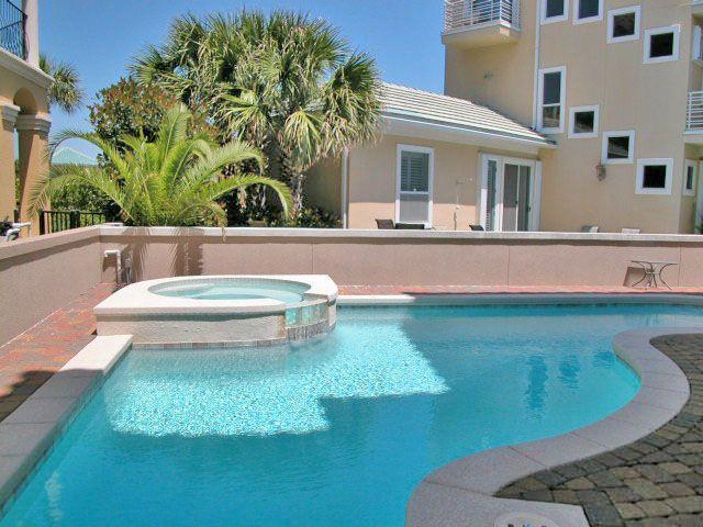 DESTINY BY THE SEA - Residential