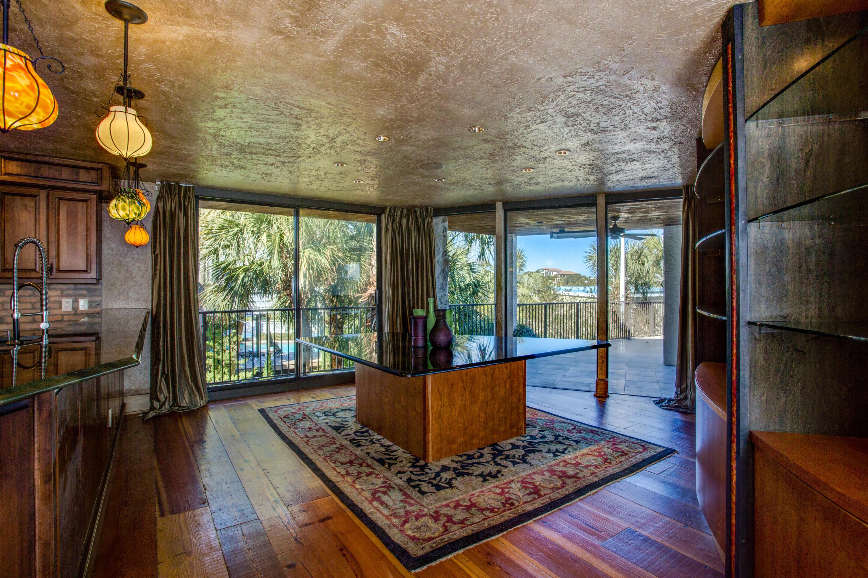HOLIDAY ISLE - Residential