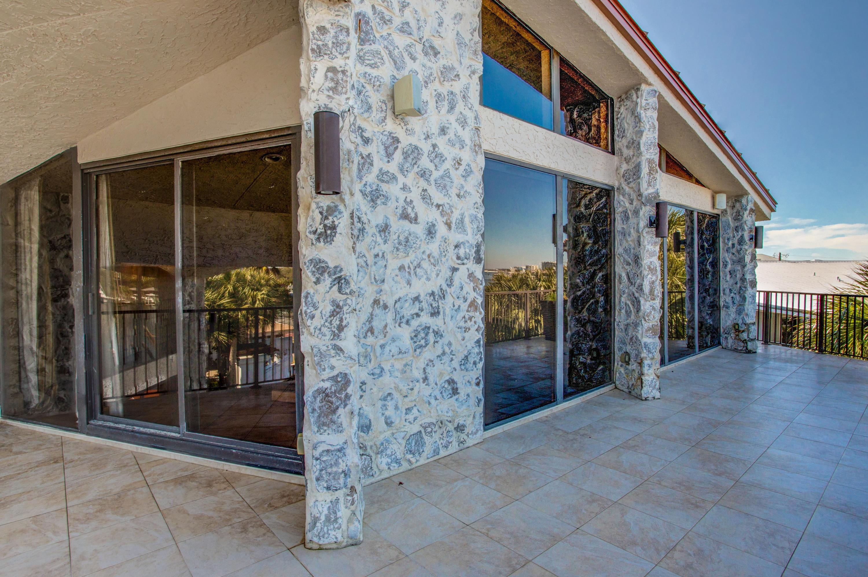 HOLIDAY ISLE - Residential