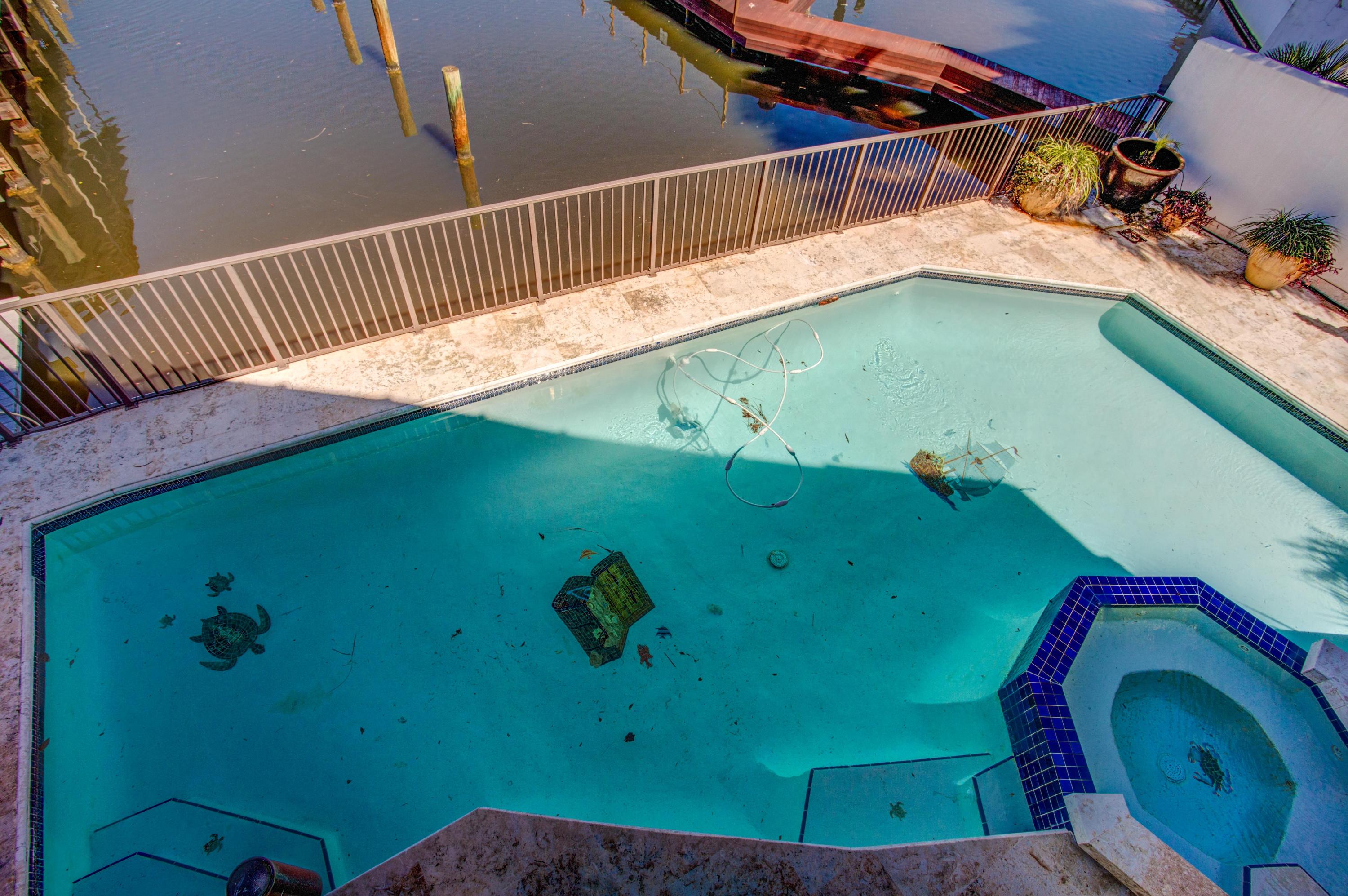 HOLIDAY ISLE - Residential