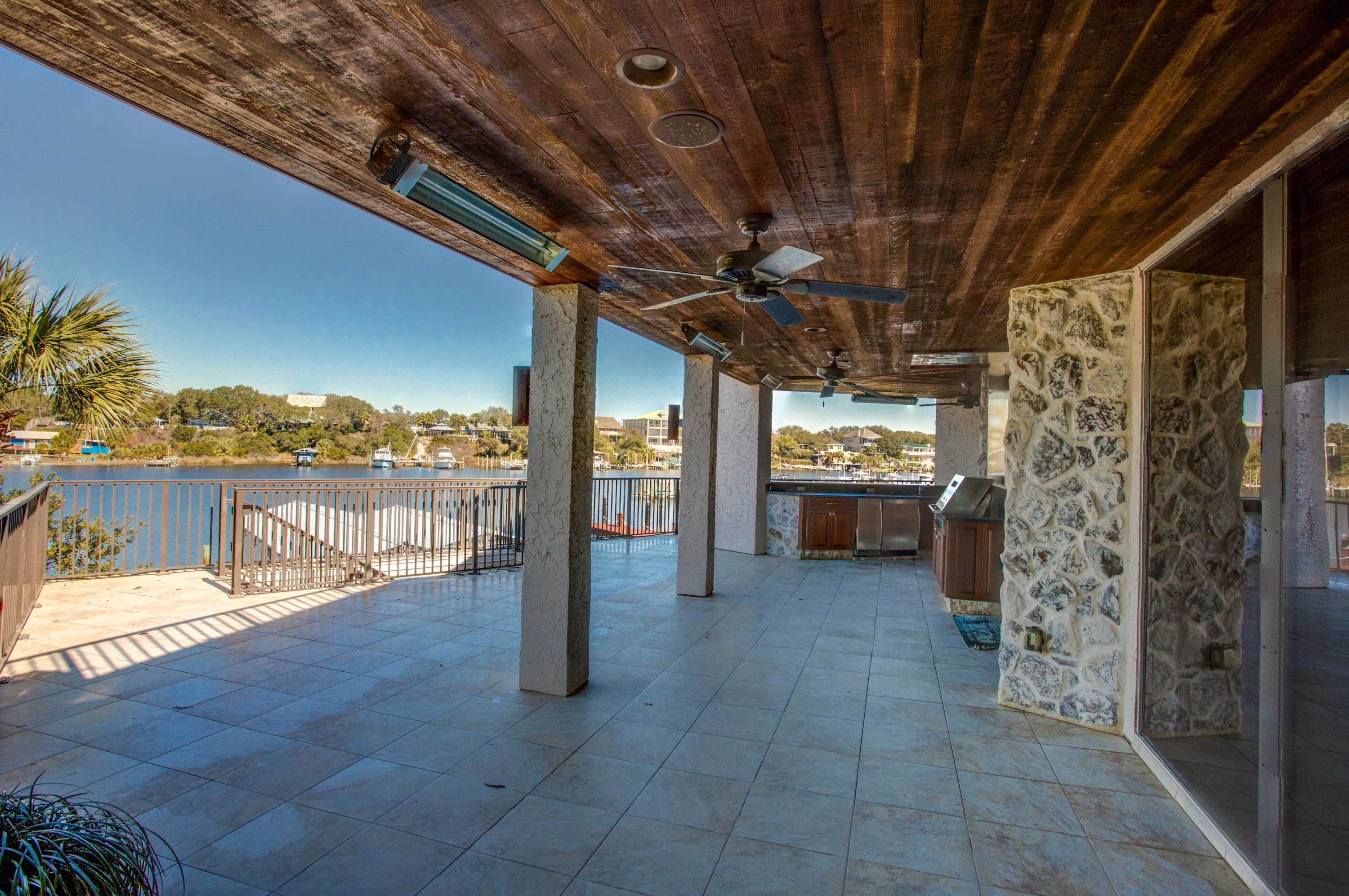 HOLIDAY ISLE - Residential