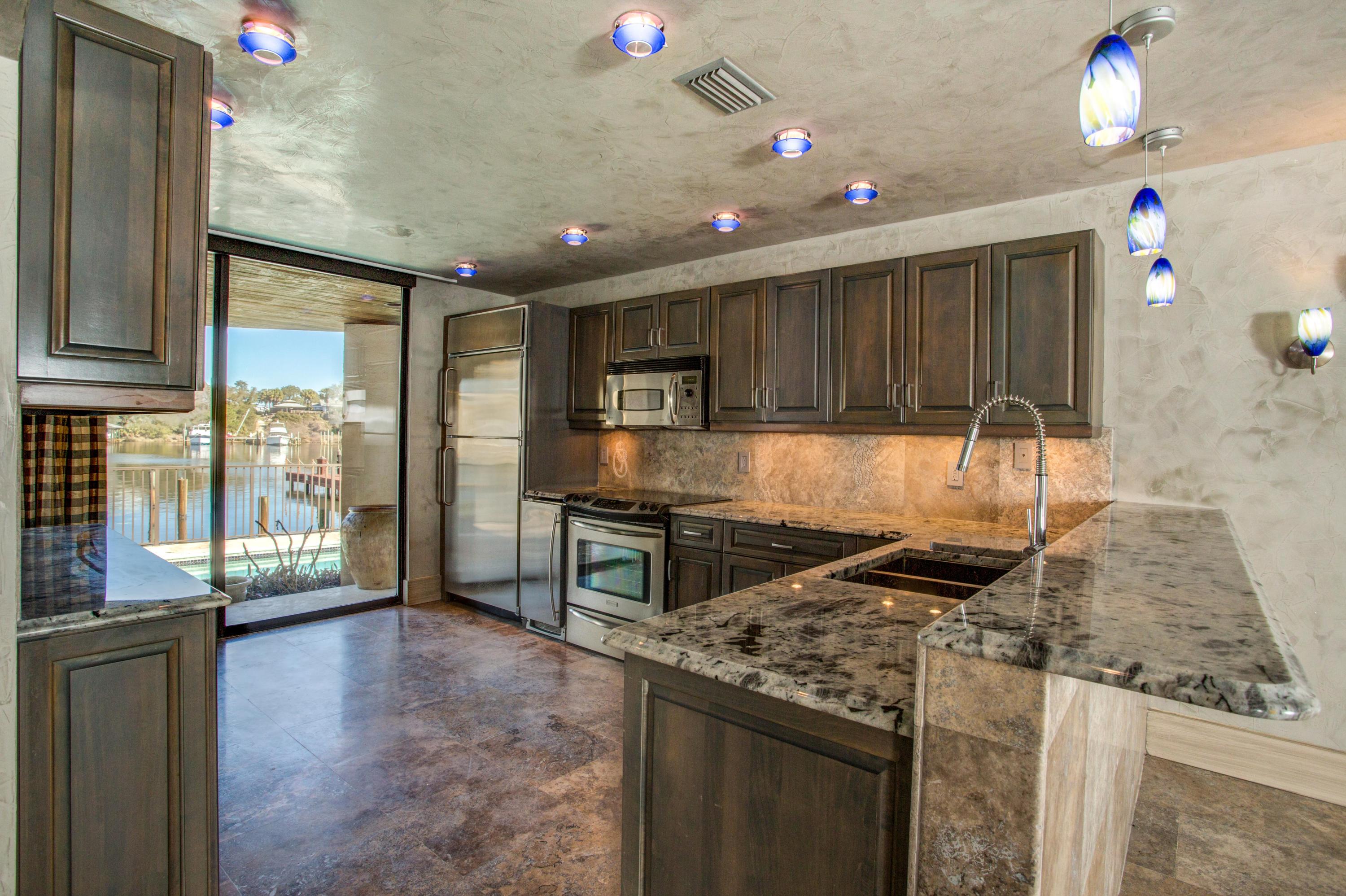 HOLIDAY ISLE - Residential