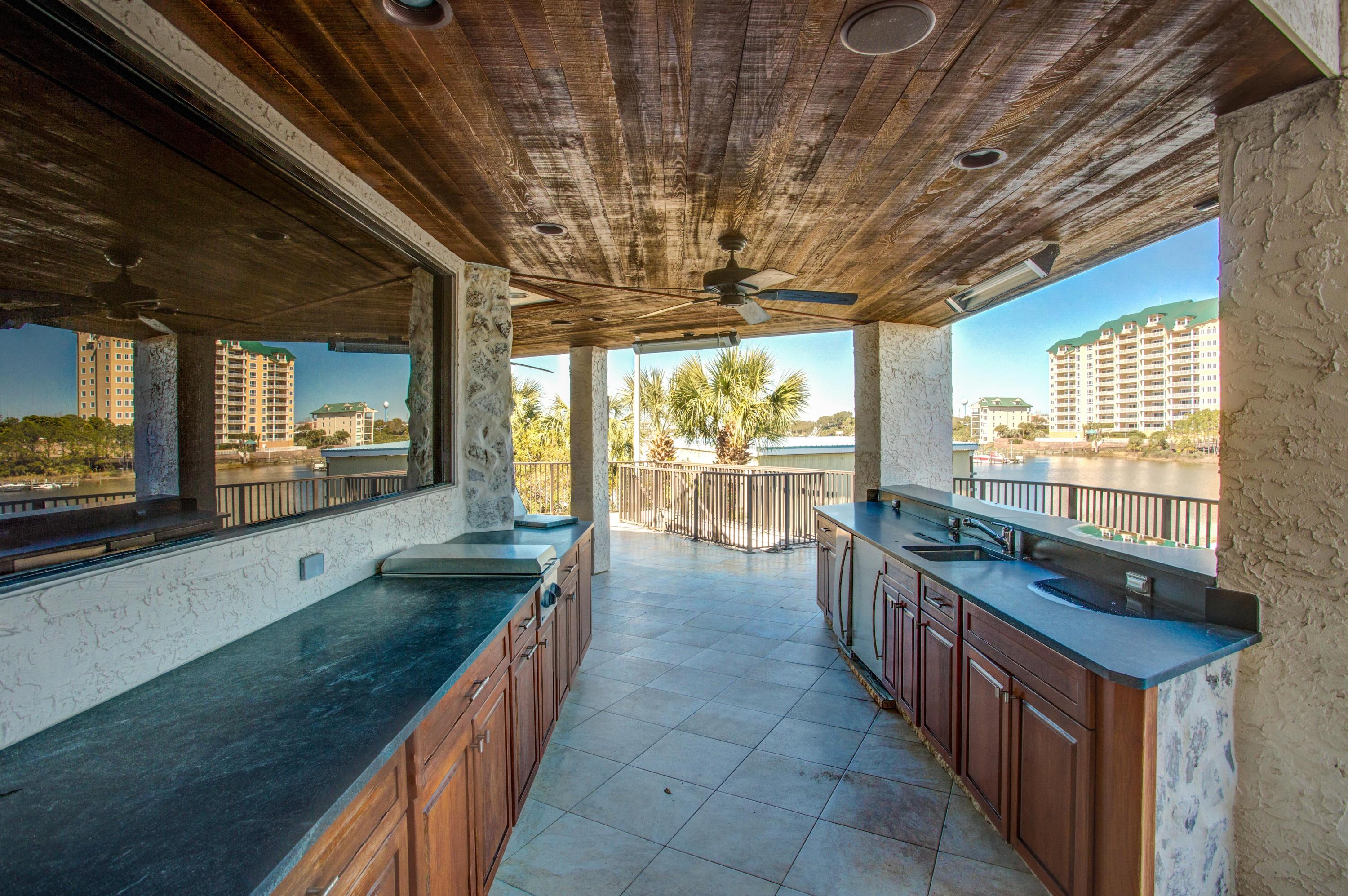 HOLIDAY ISLE - Residential
