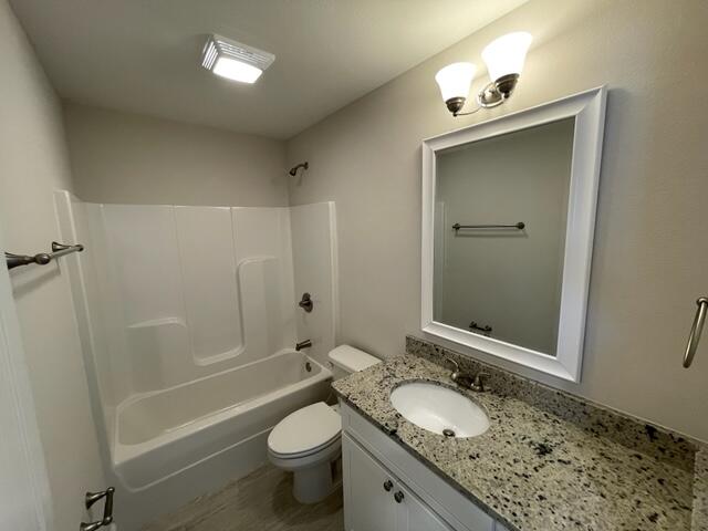 HELMS & ALLEN - Residential Lease