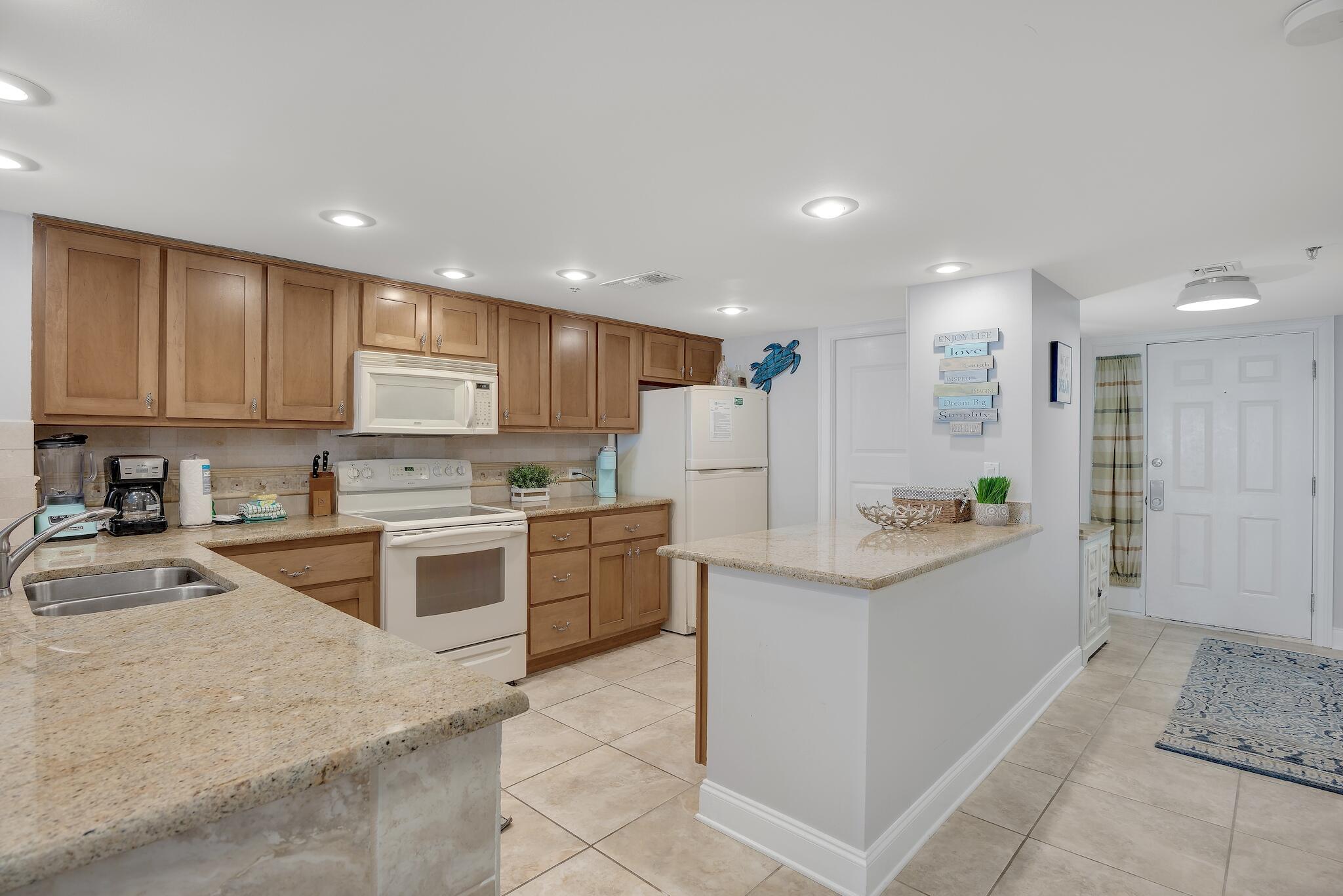 DESTIN TOWERS CONDO - Residential