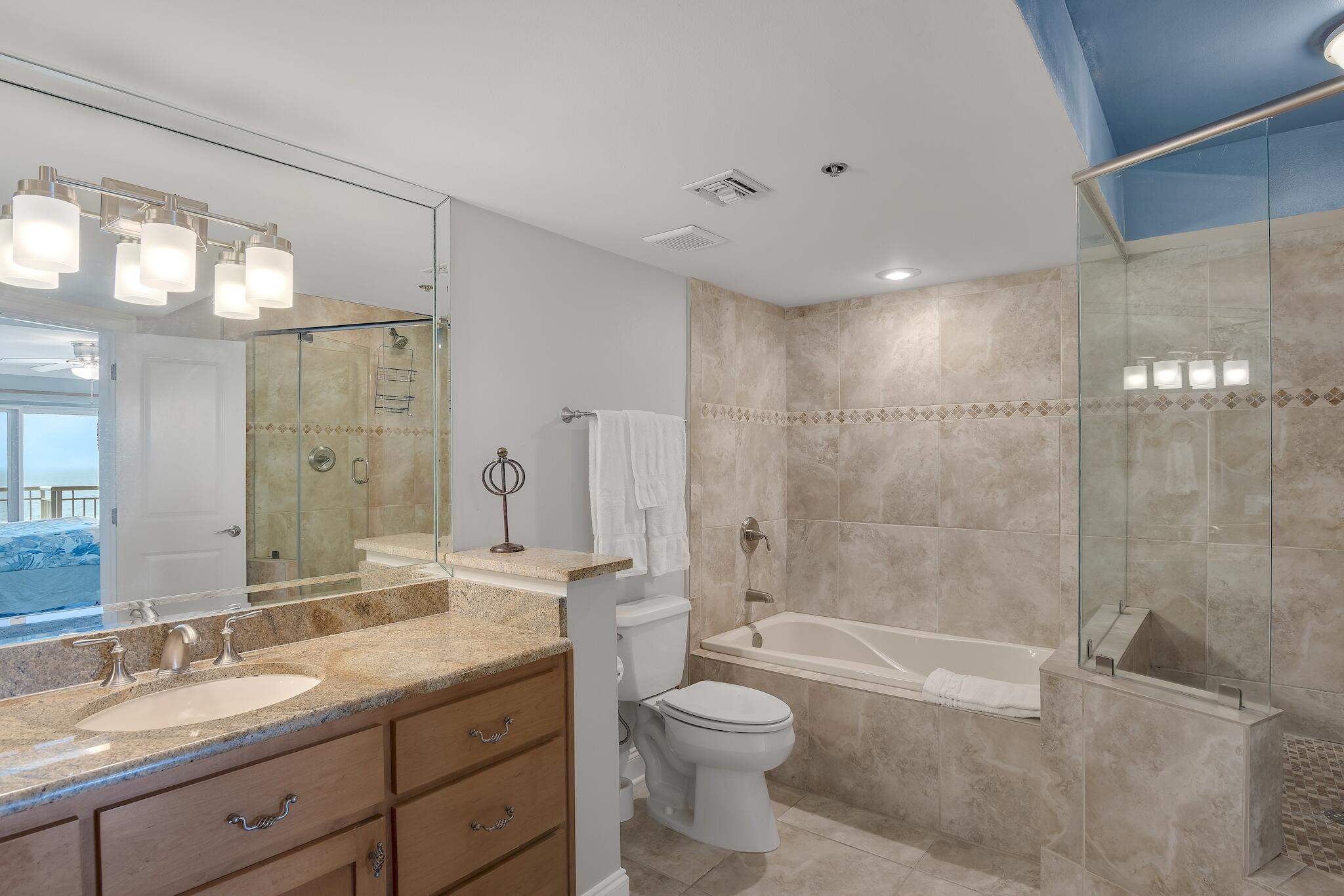 DESTIN TOWERS CONDO - Residential