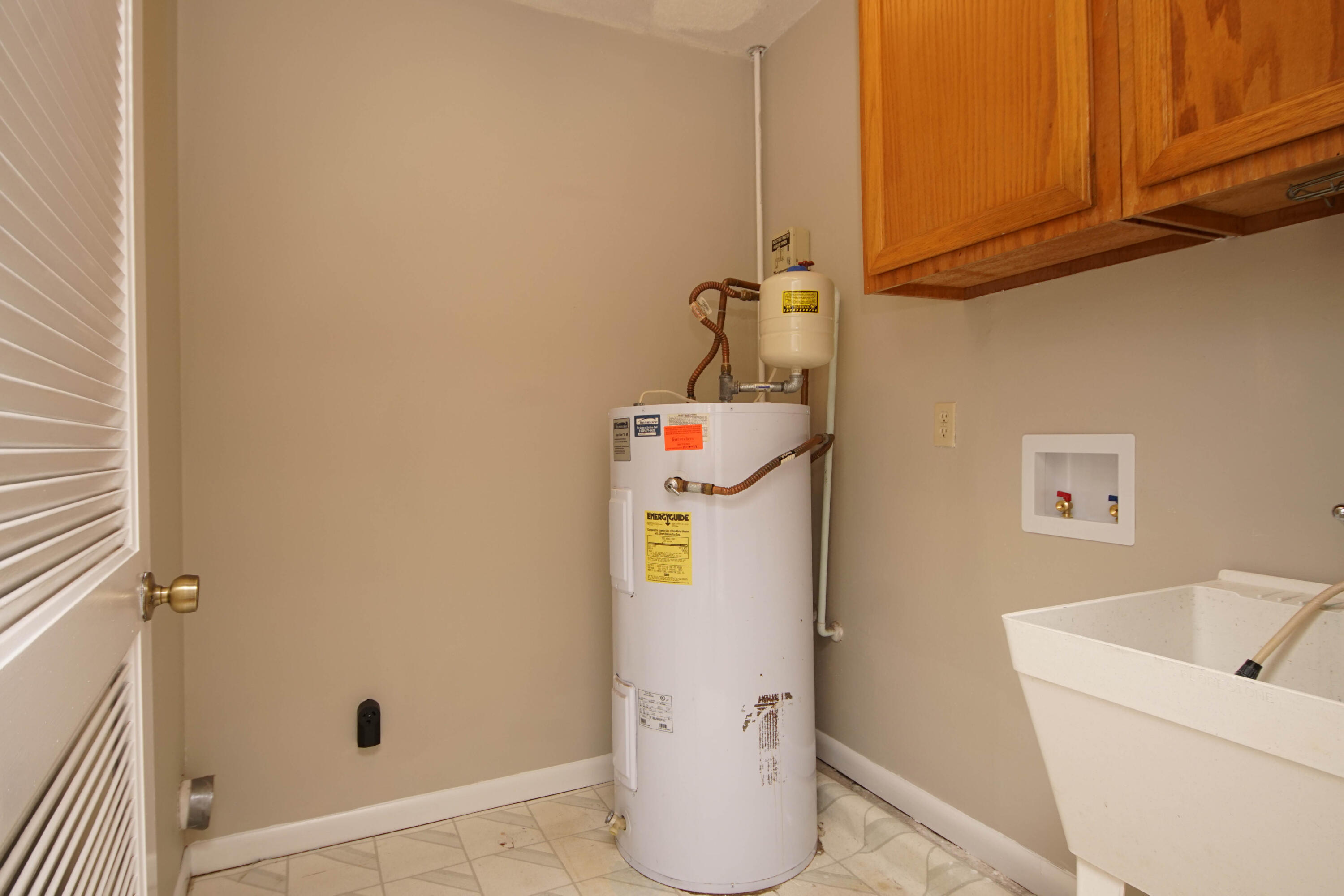 PINEWOOD ESTATES - Residential