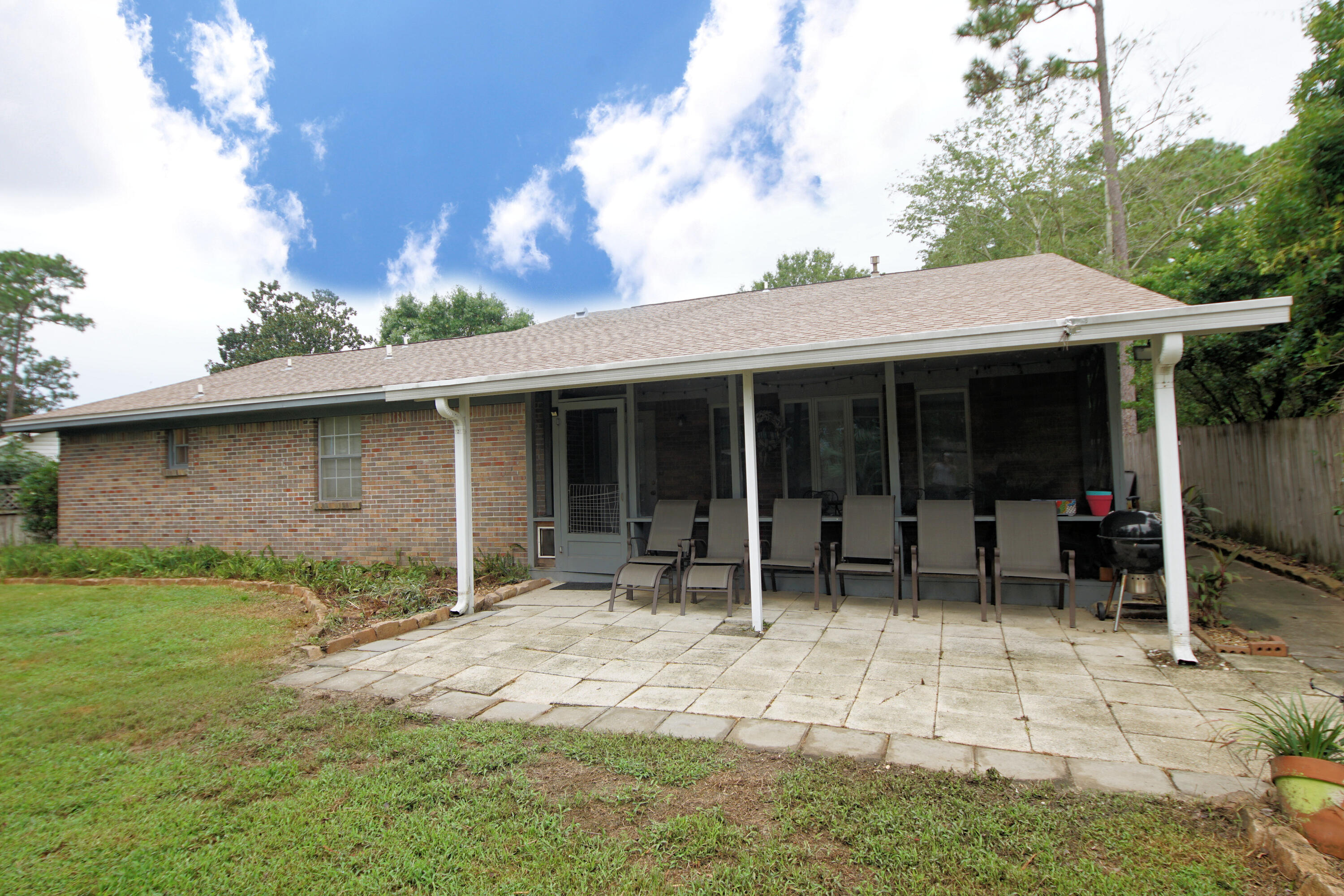 PINEWOOD ESTATES - Residential