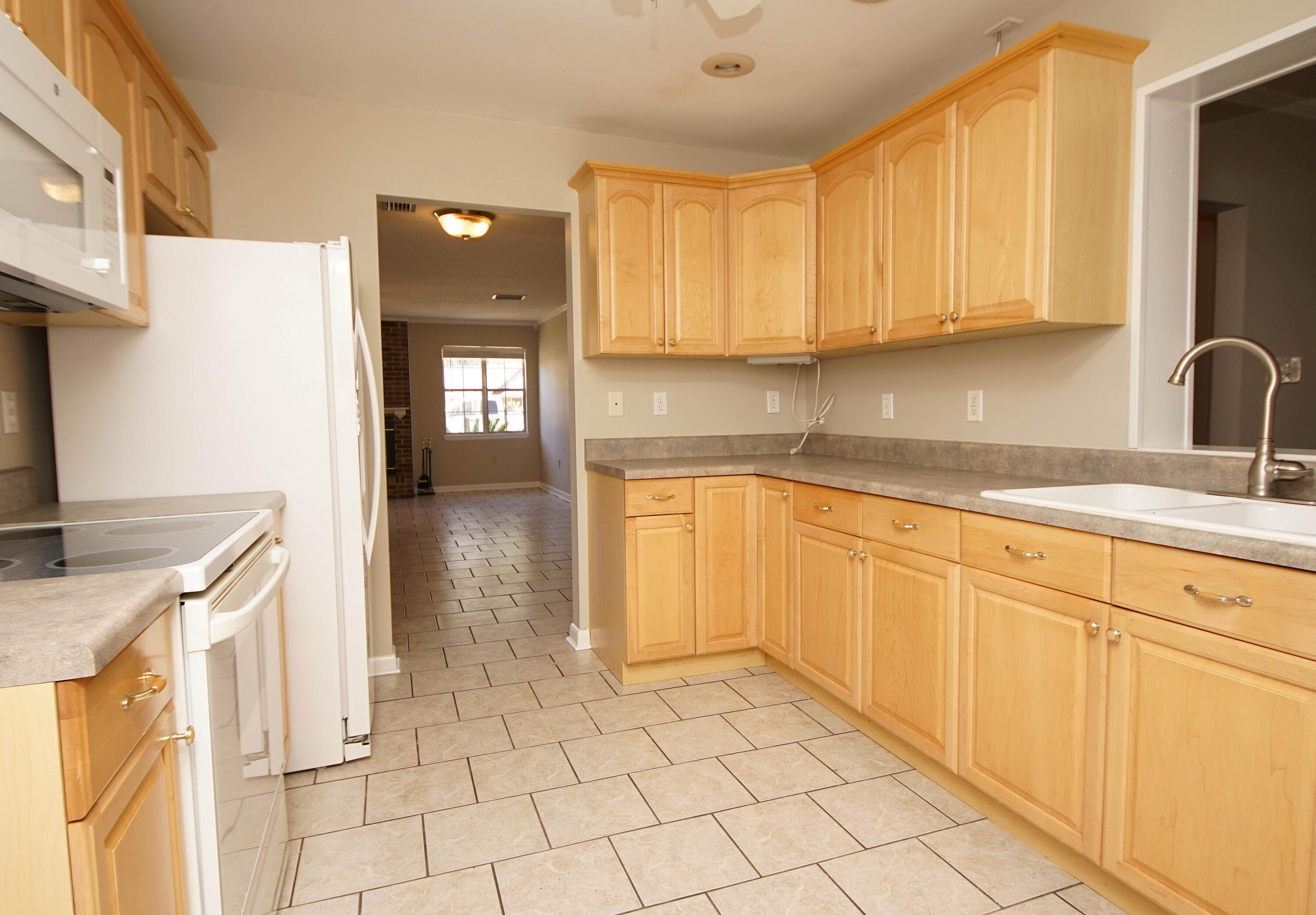 PINEWOOD ESTATES - Residential