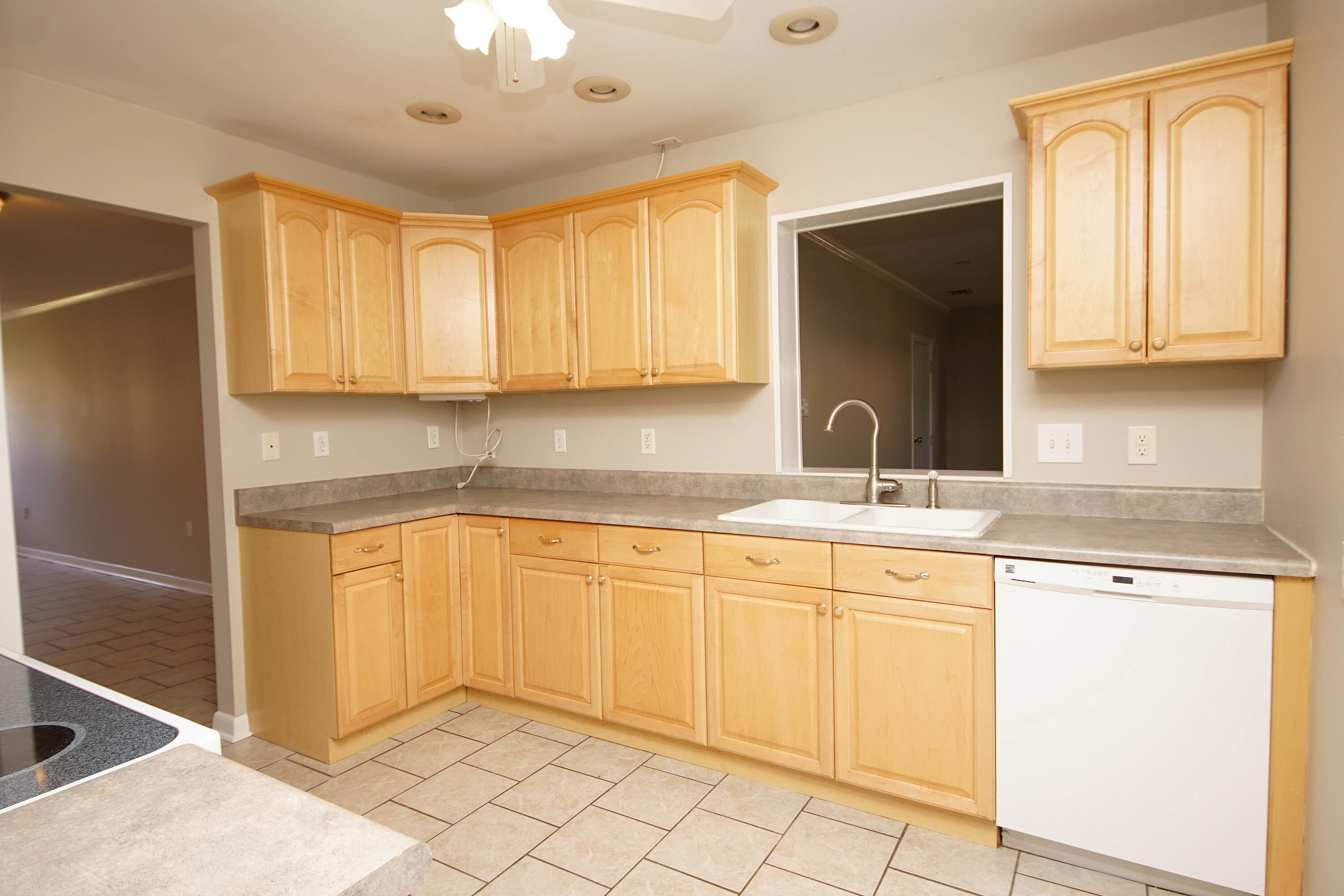 PINEWOOD ESTATES - Residential