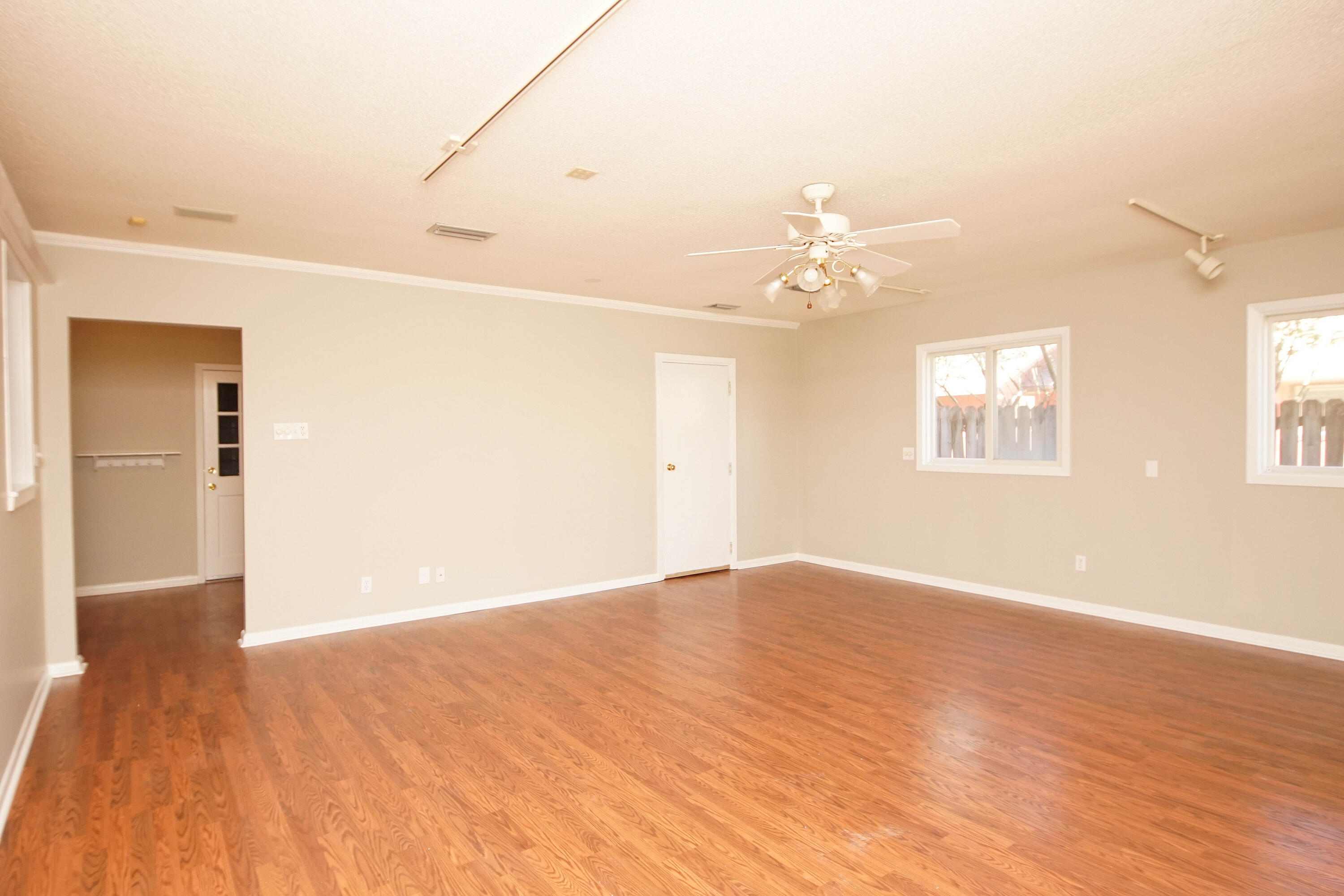 PINEWOOD ESTATES - Residential