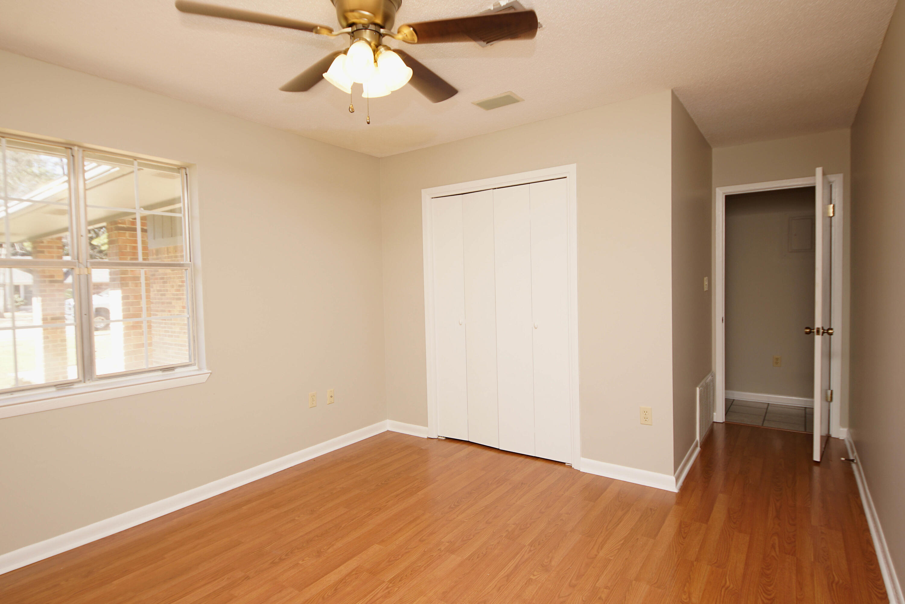 PINEWOOD ESTATES - Residential