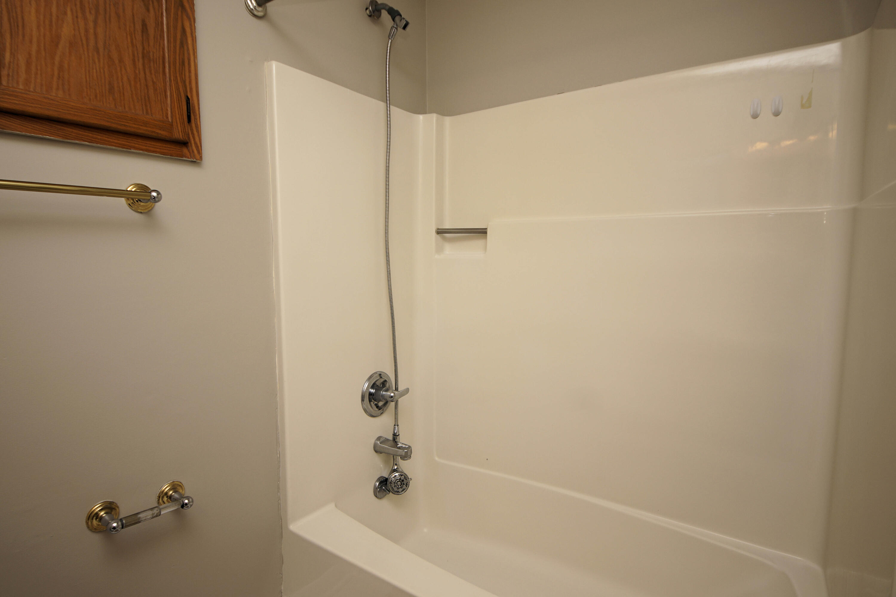 PINEWOOD ESTATES - Residential