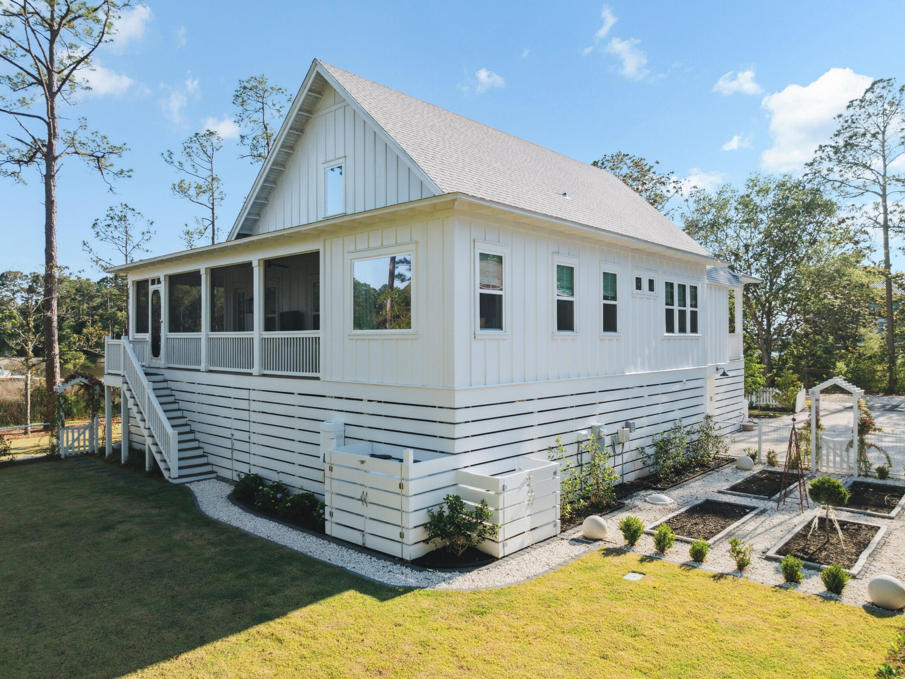 TOWN OF SANTA ROSA - Residential