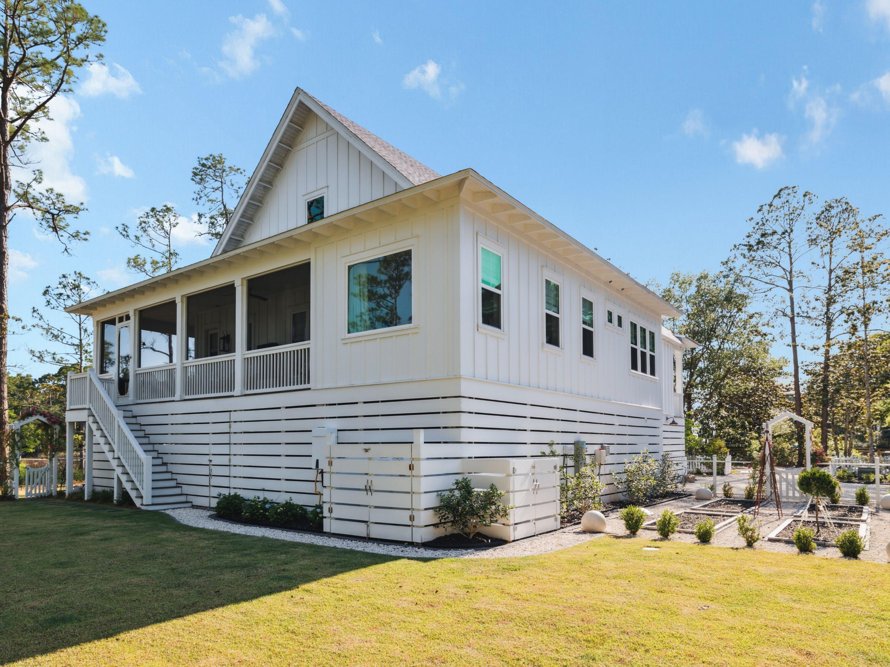 TOWN OF SANTA ROSA - Residential