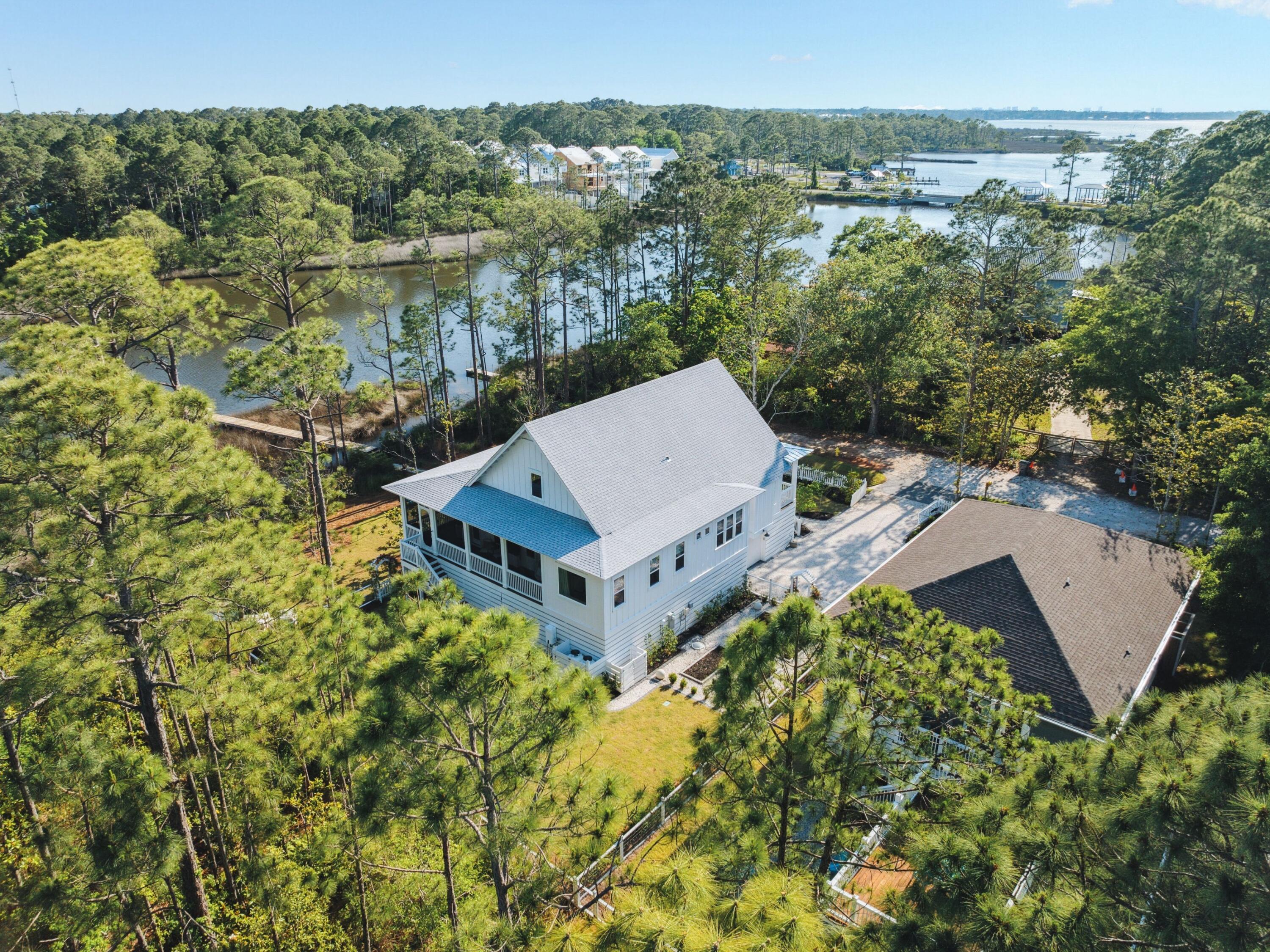 TOWN OF SANTA ROSA - Residential