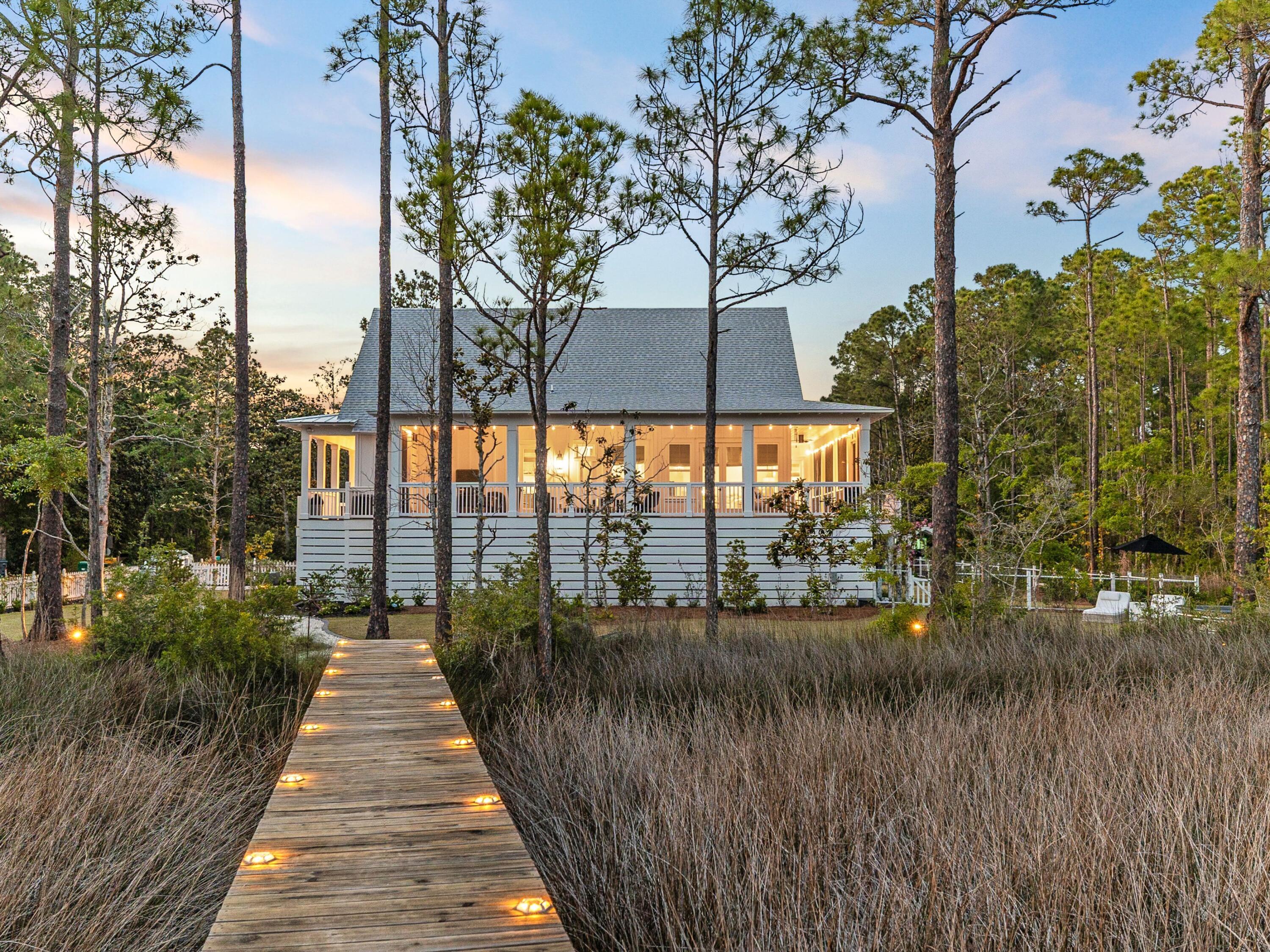 TOWN OF SANTA ROSA - Residential