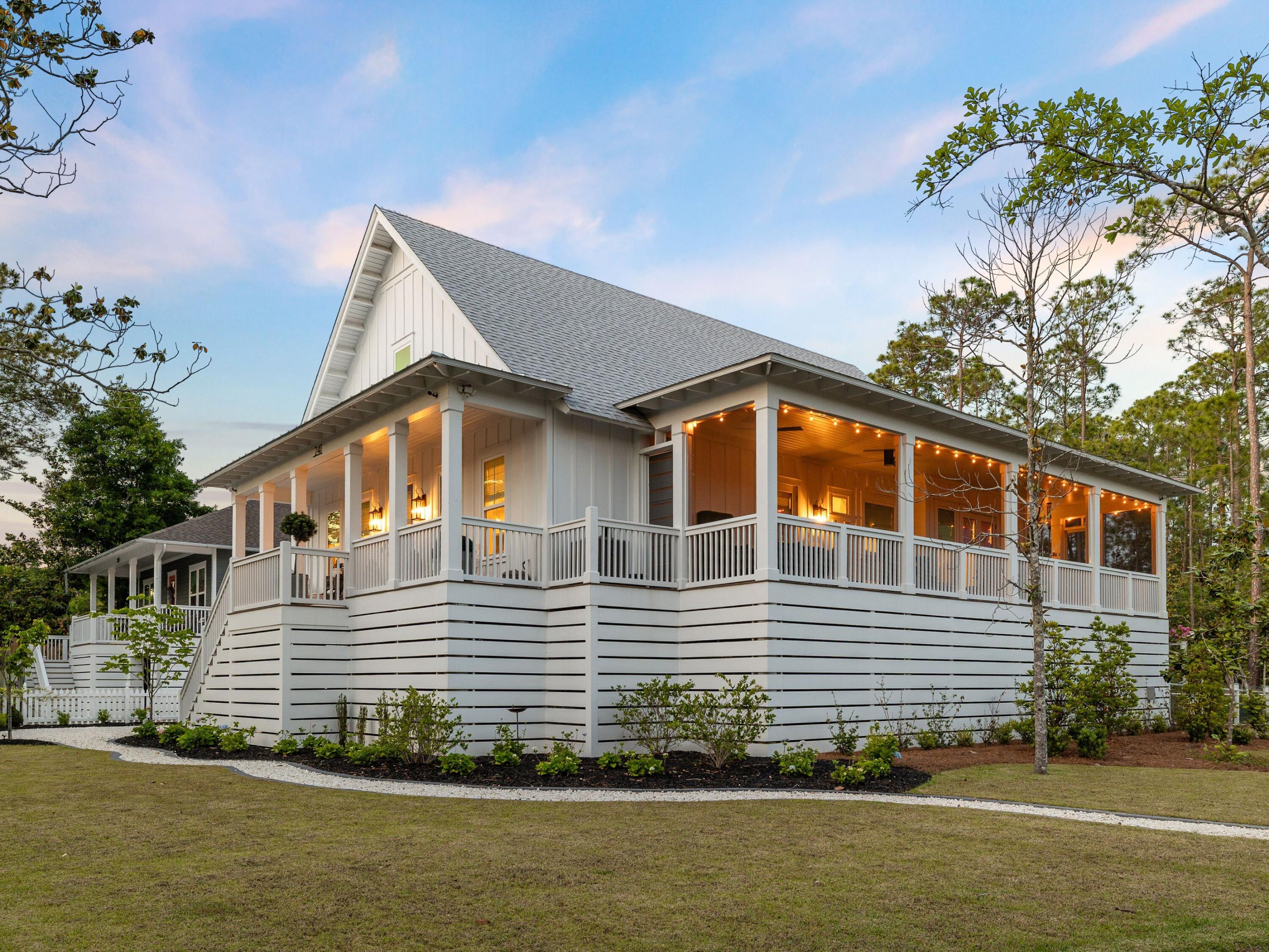 TOWN OF SANTA ROSA - Residential