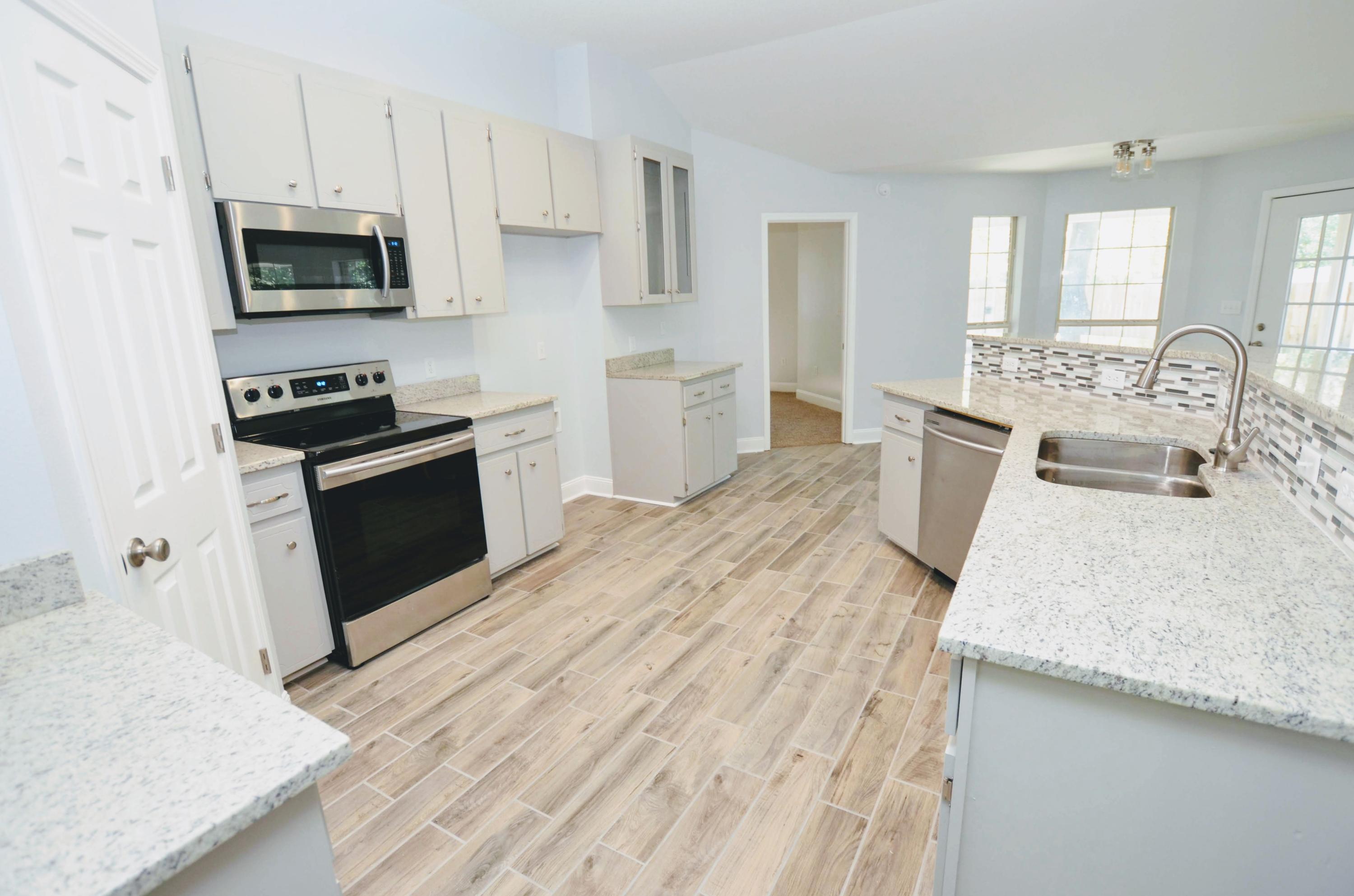 ROYAL OAKS - Residential