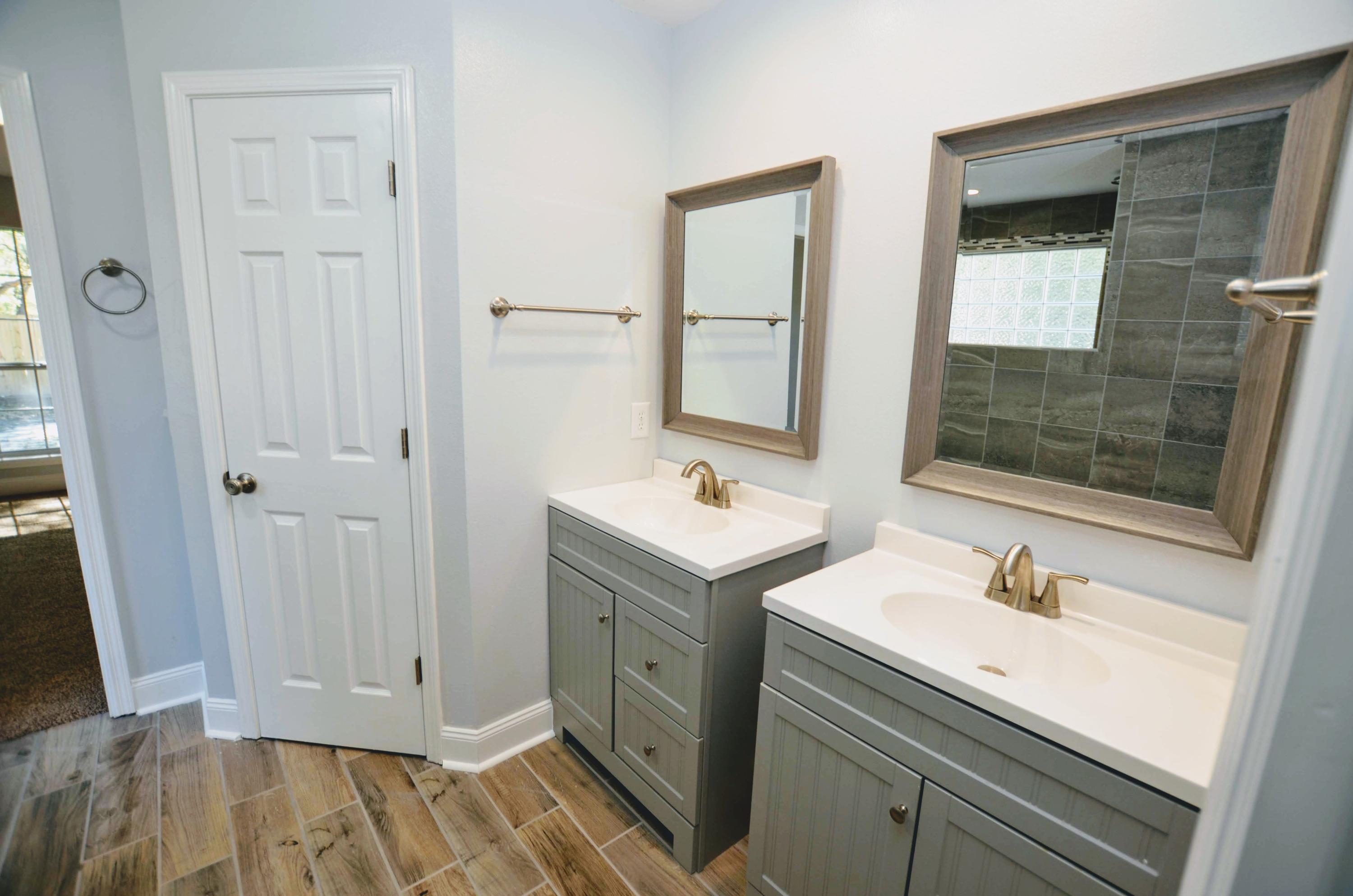 ROYAL OAKS - Residential